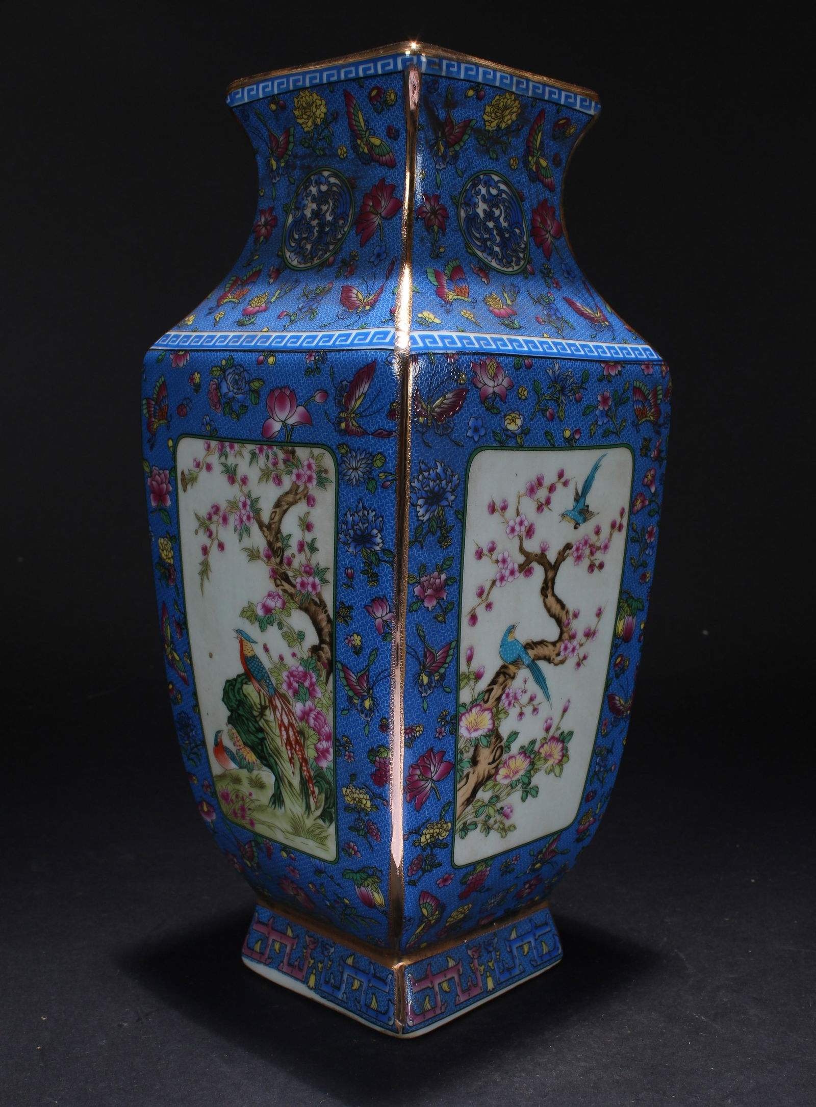 A Chinese Square-based Estate Porcelain Vase Display (1 of 7)
