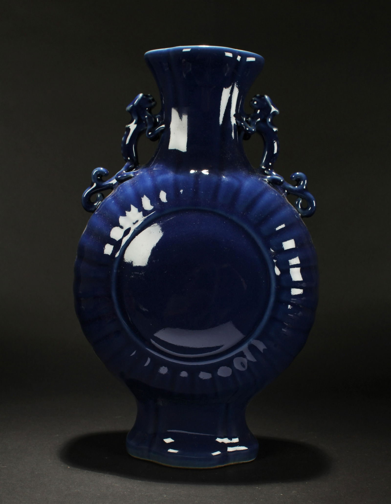 An Estate Chinese Duo-handled Porcelain Vase Display (1 of 5)