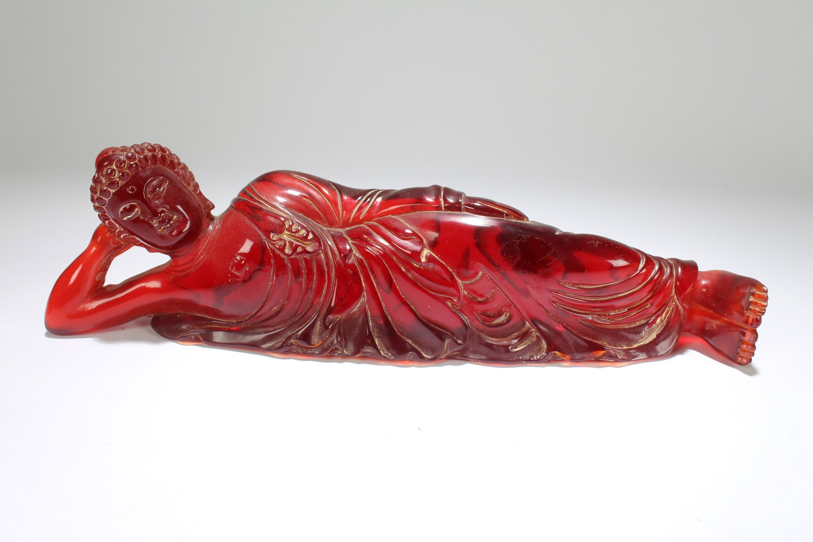 An Estate Chinese Religious Buddha Statue Display: An Estate Chinese Religious Buddha Statue Display . Length: 11.5 (inch).