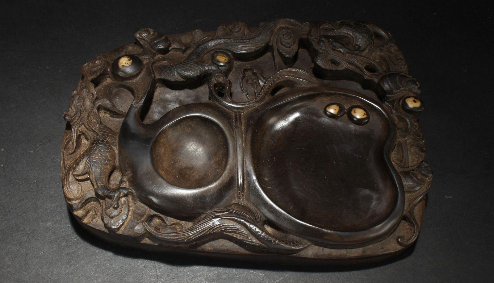 A Chinese Ancient-framing Dragon-decorating Inkpad (1 of 5)