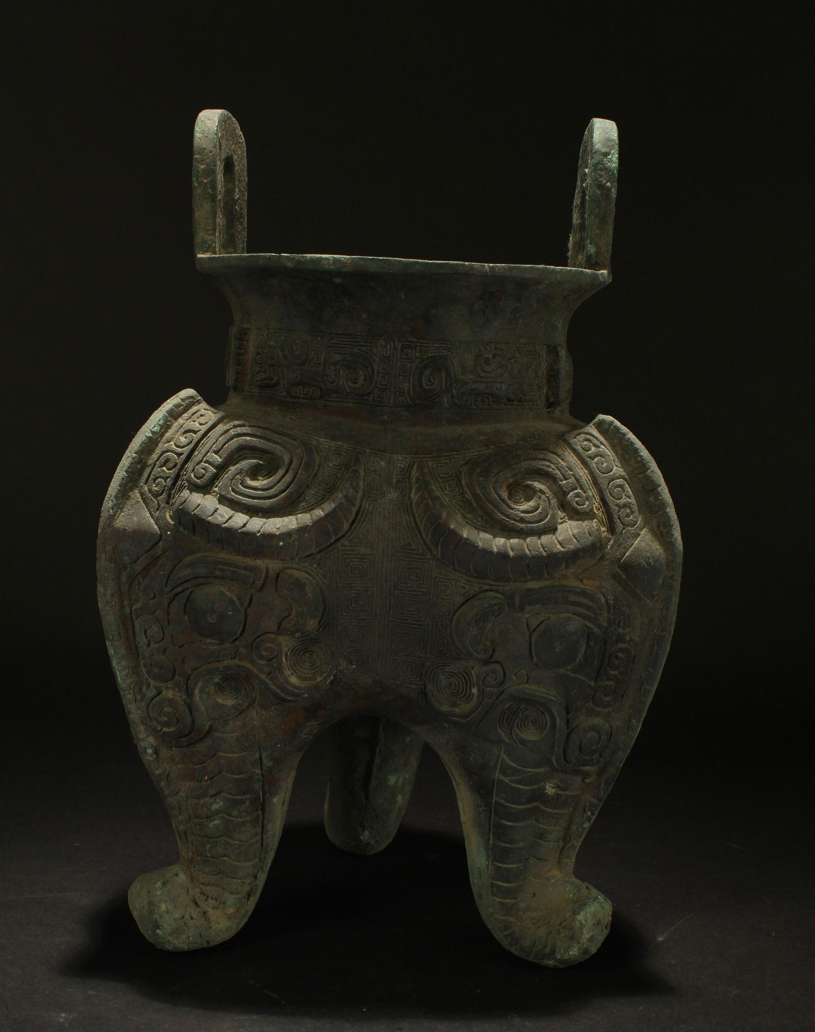 A Chinese Tri-podded Estate Bronze Vessel Display (1 of 4)