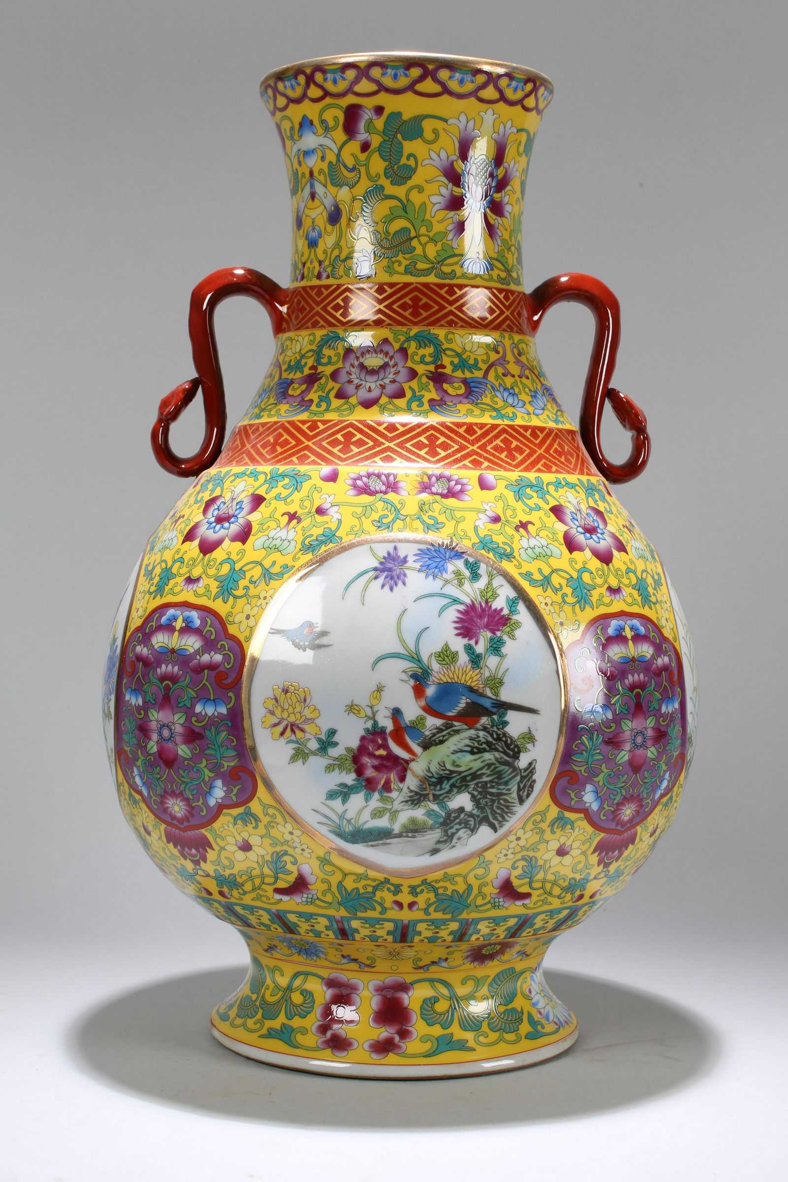 An Estate Chinese Duo-handled Nature-sceen (1 of 5)