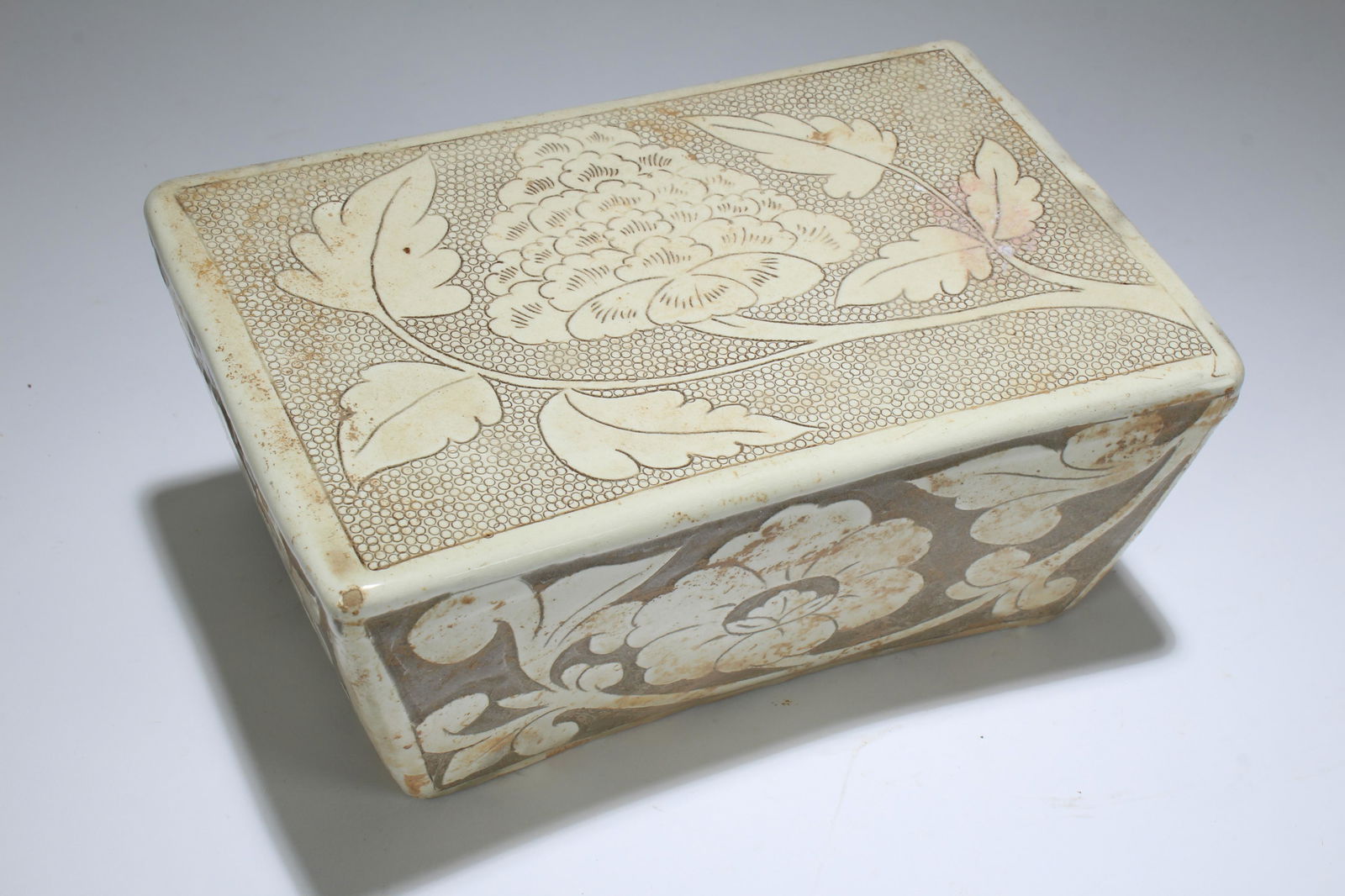 An Estate Chinese Nature-scene Porcelain Display Stand (1 of 4)