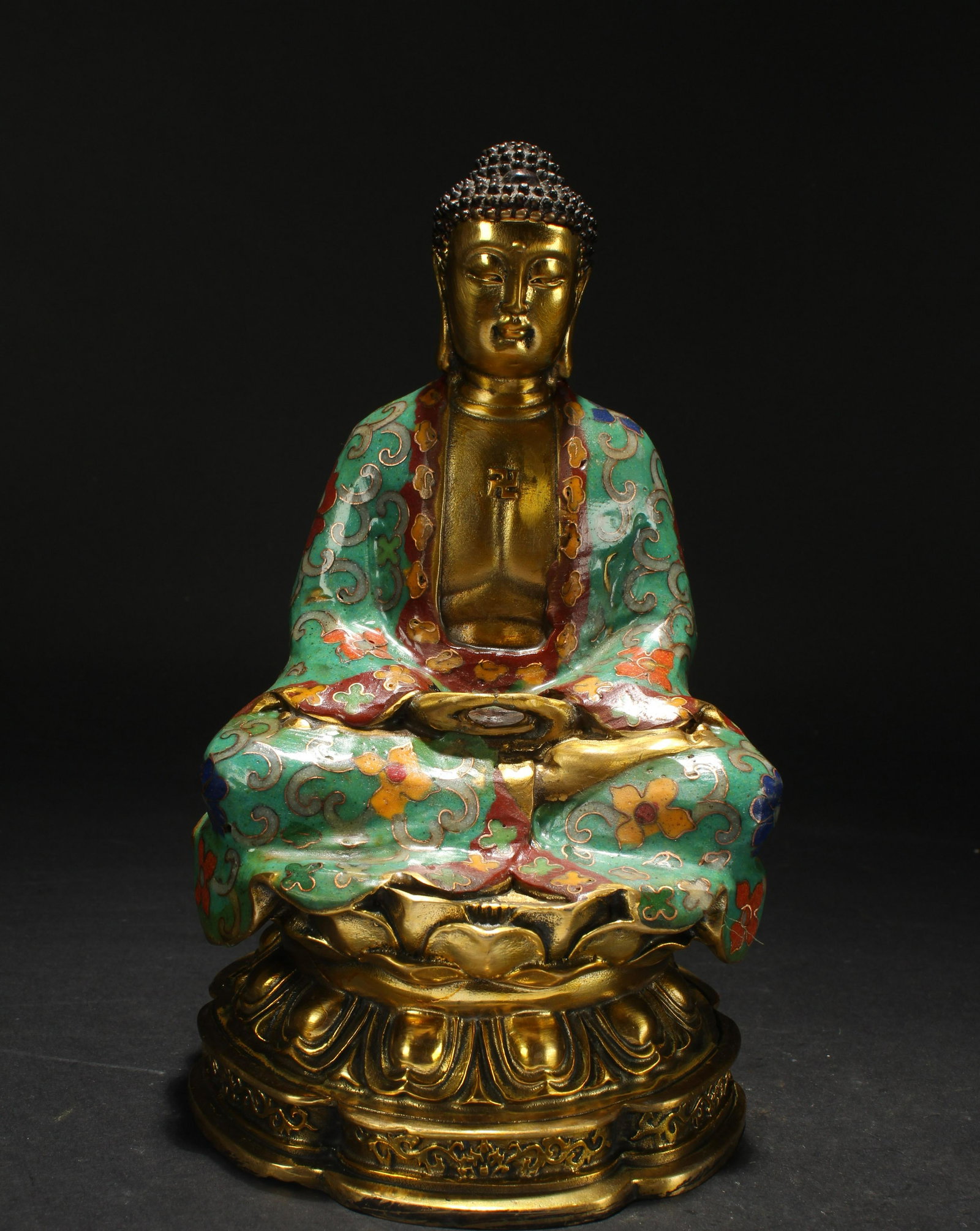 A Chinese Tall-end Bat-framing Religious Buddha Statue: A Chinese Tall-end Bat-framing Religious Buddha Statue . Height: 7.5 (inch).