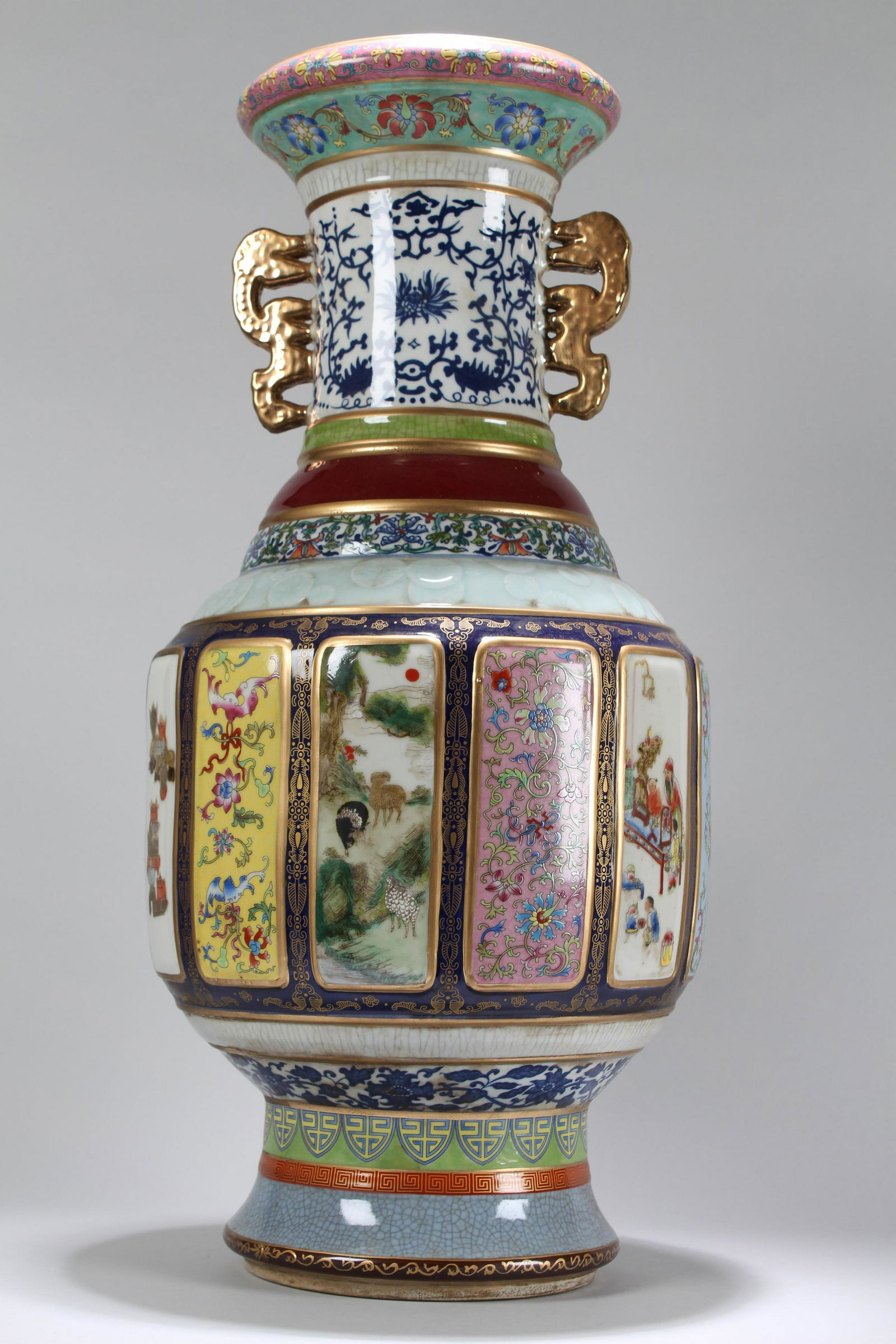 A Chinese Vividly Detailed Porcelain-queen Massive Vase (1 of 10)