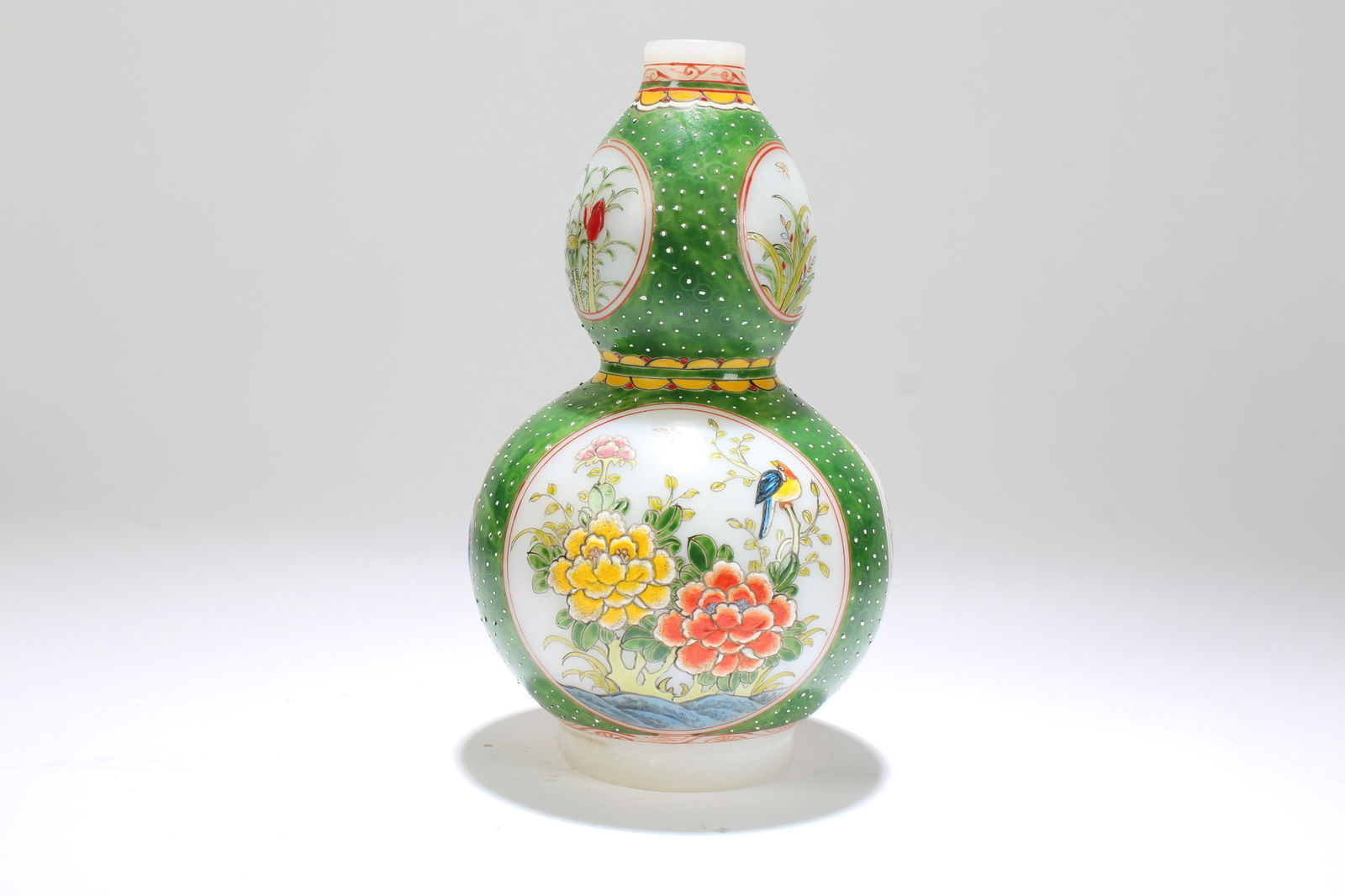 A Chinese Overlay Calabash-shape Vase Display (1 of 4)