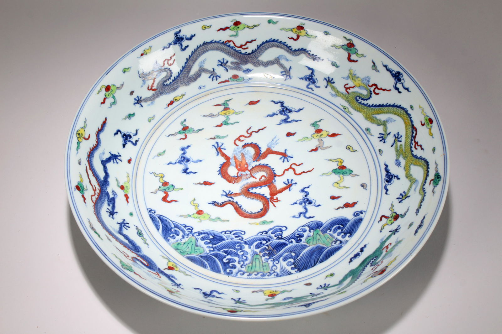 An Estate Chinese Massive Dragon-decorating Porcelain (1 of 9)