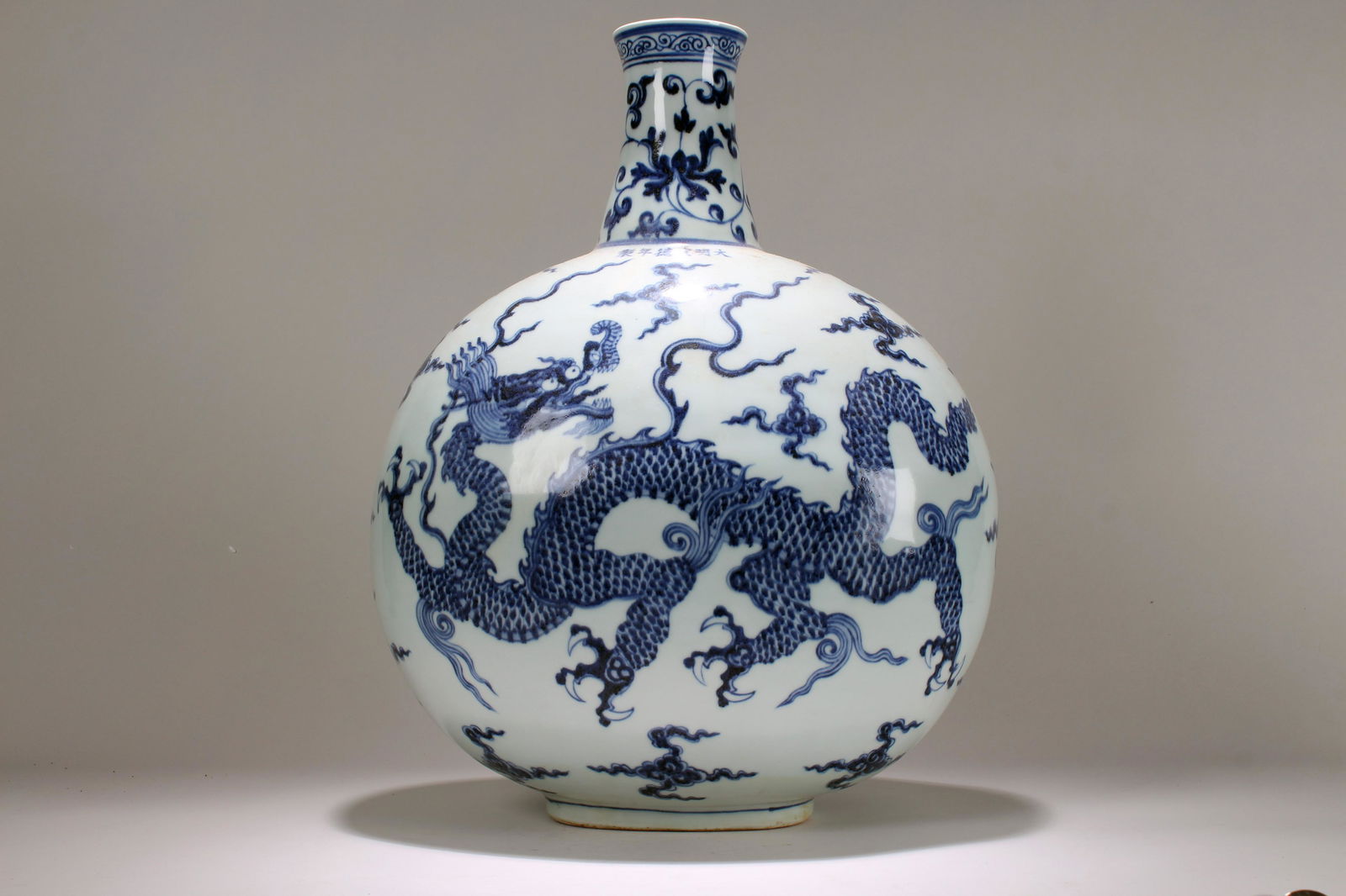 An Estate Chinese Dragon-decorating Blue and White (1 of 5)