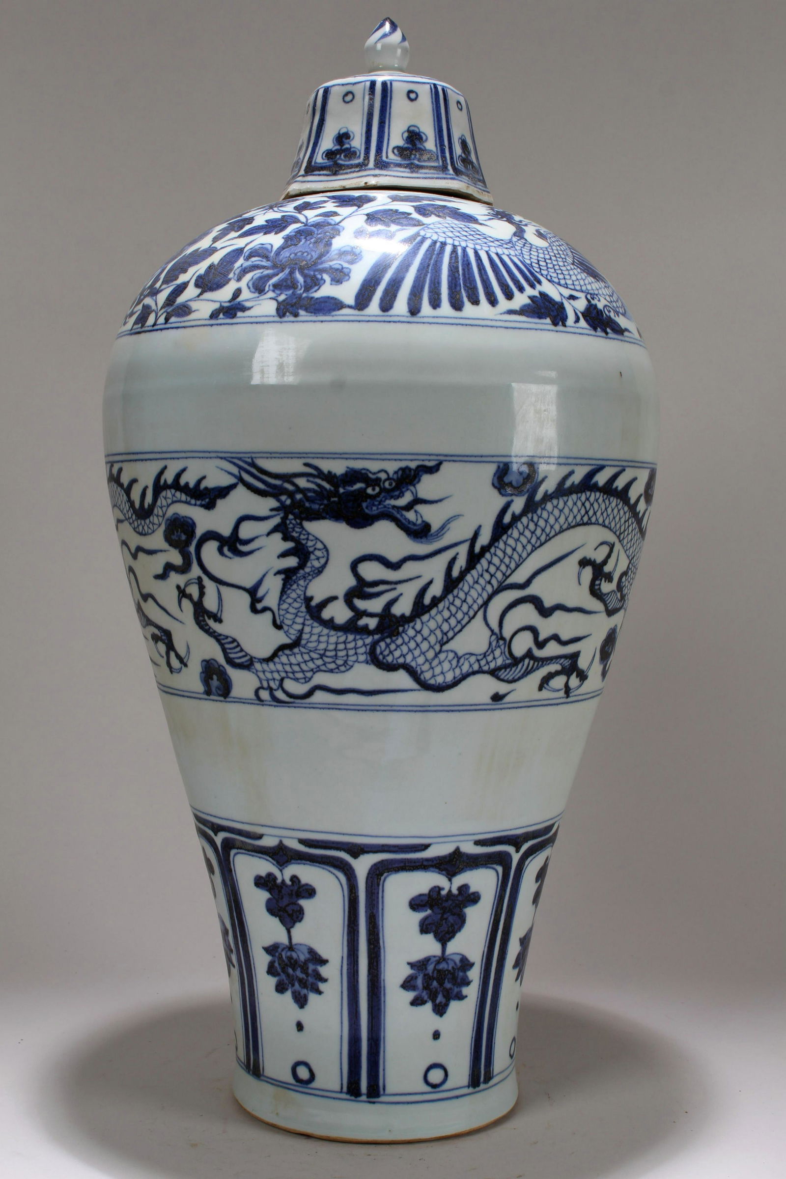 An Estate Chinese Lidded Ancient-framing (1 of 6)