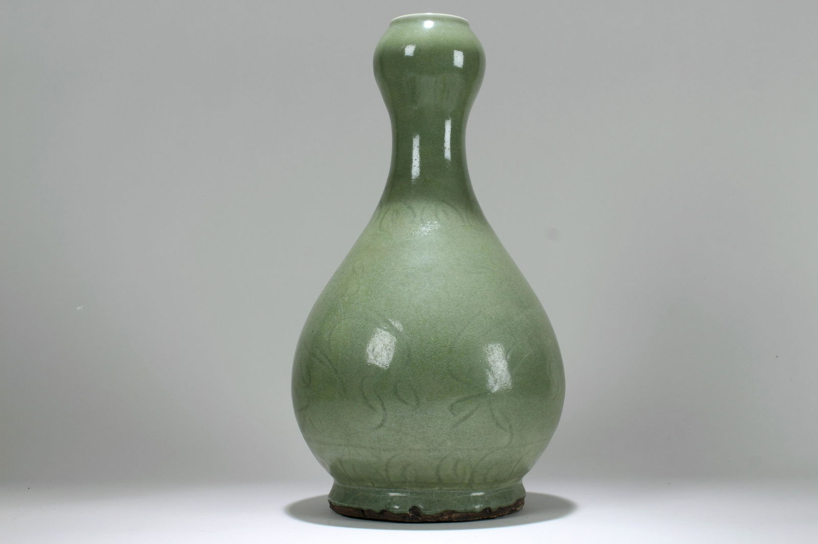 An Estate Chinese Ancient-framing Garlic-fortune (1 of 5)