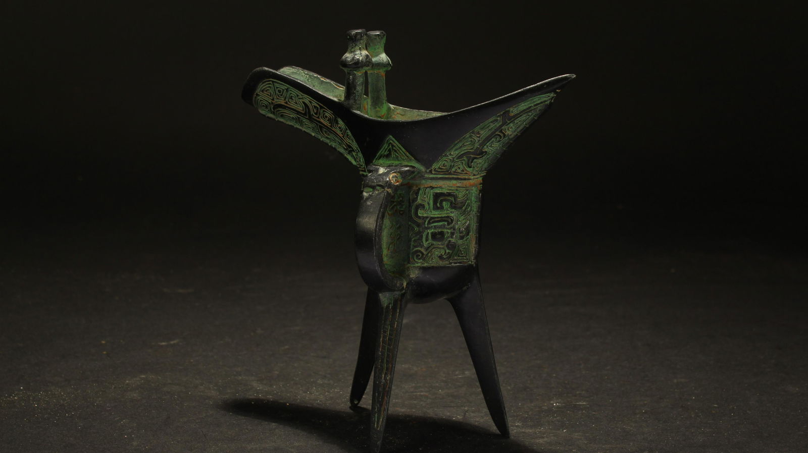 A Chinese Tri-podded Ancient-framing Winery Cup (1 of 5)