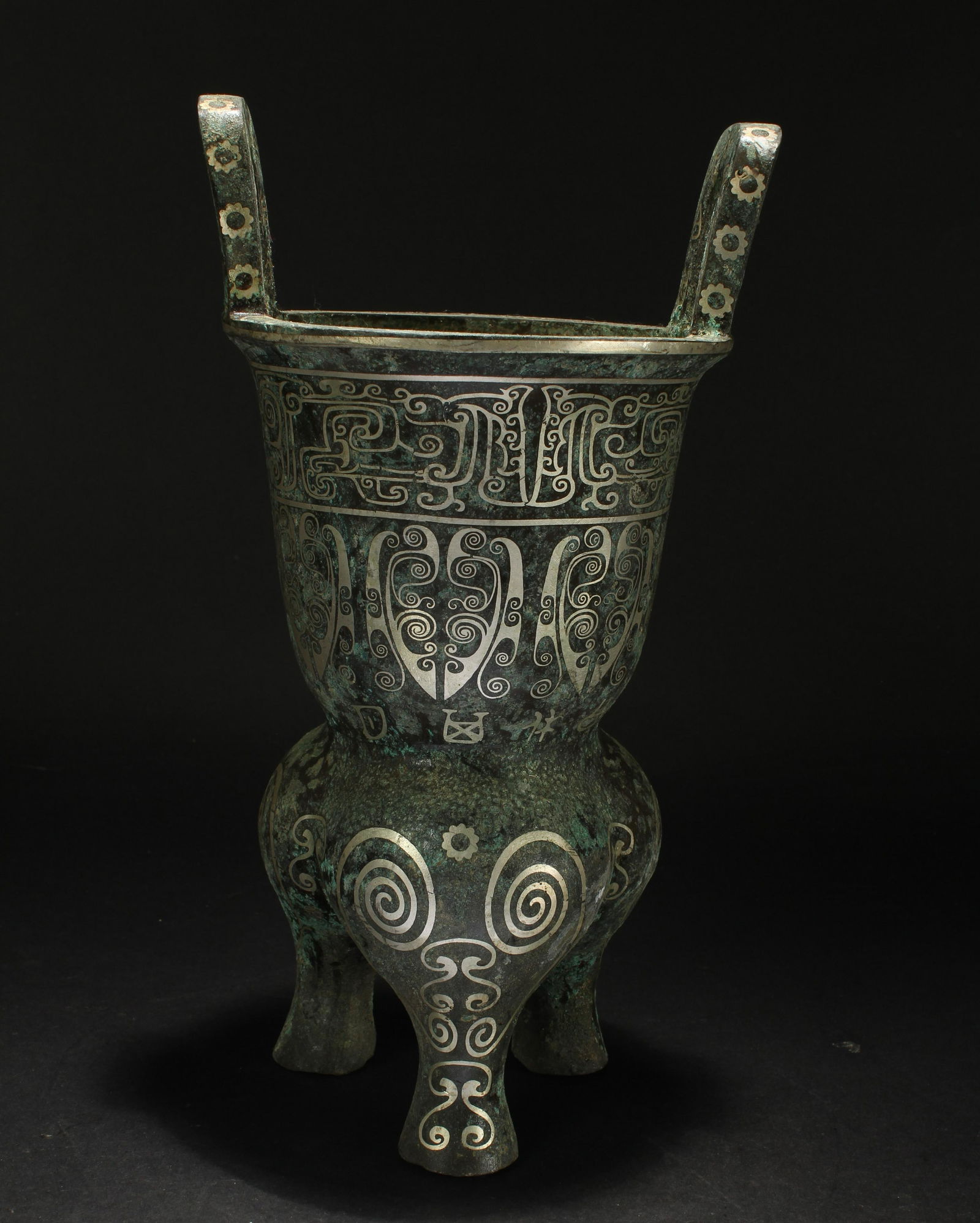 A Chinese Tri-podded Ancient-framing Bronze Vessel (1 of 6)