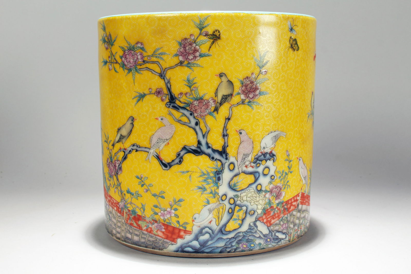 An Estate Chinese Poetry-framing Circular Yellow-coding (1 of 6)