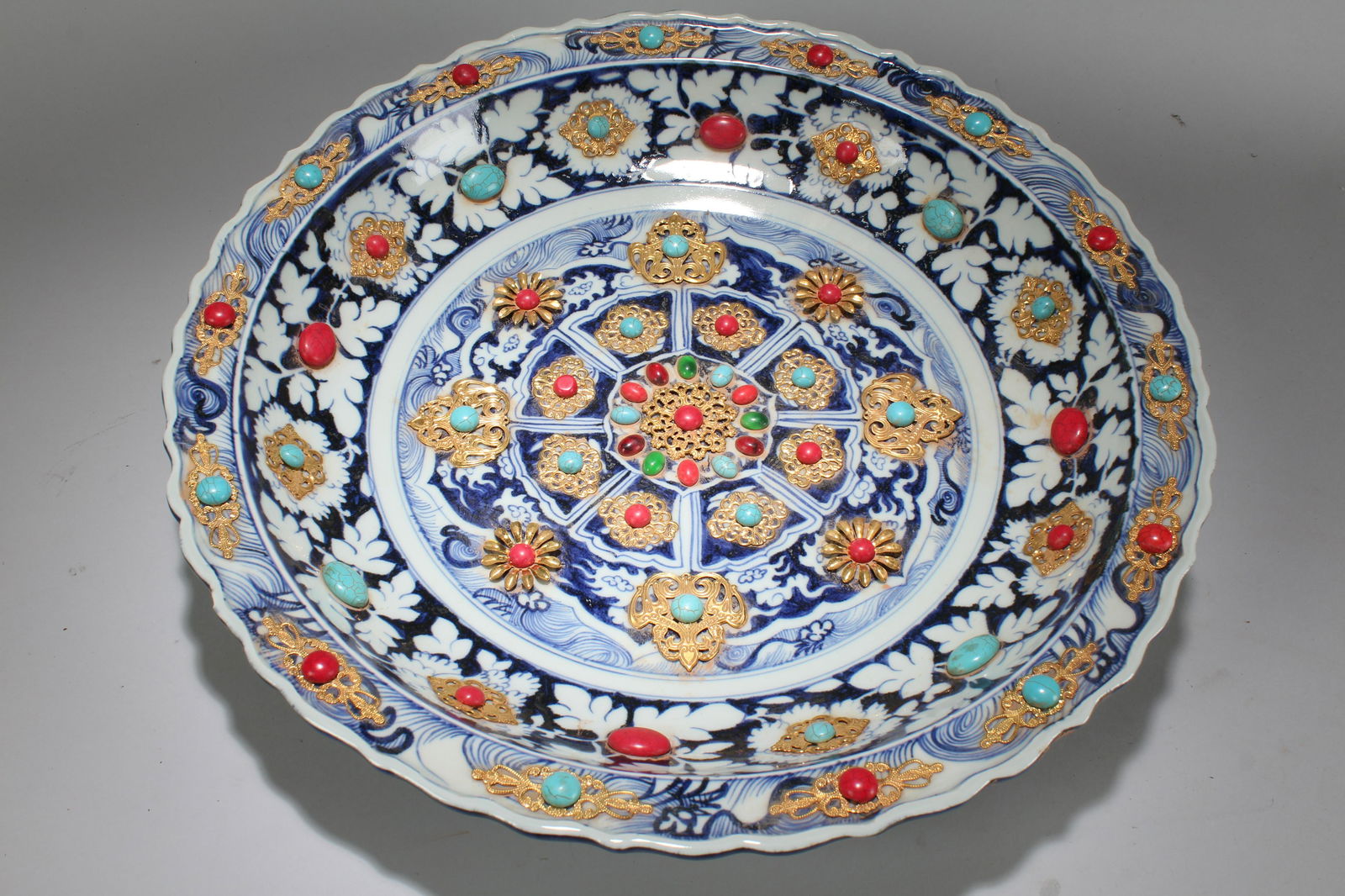 A Chinese Dragon-decorating Estate Blue and White (1 of 6)