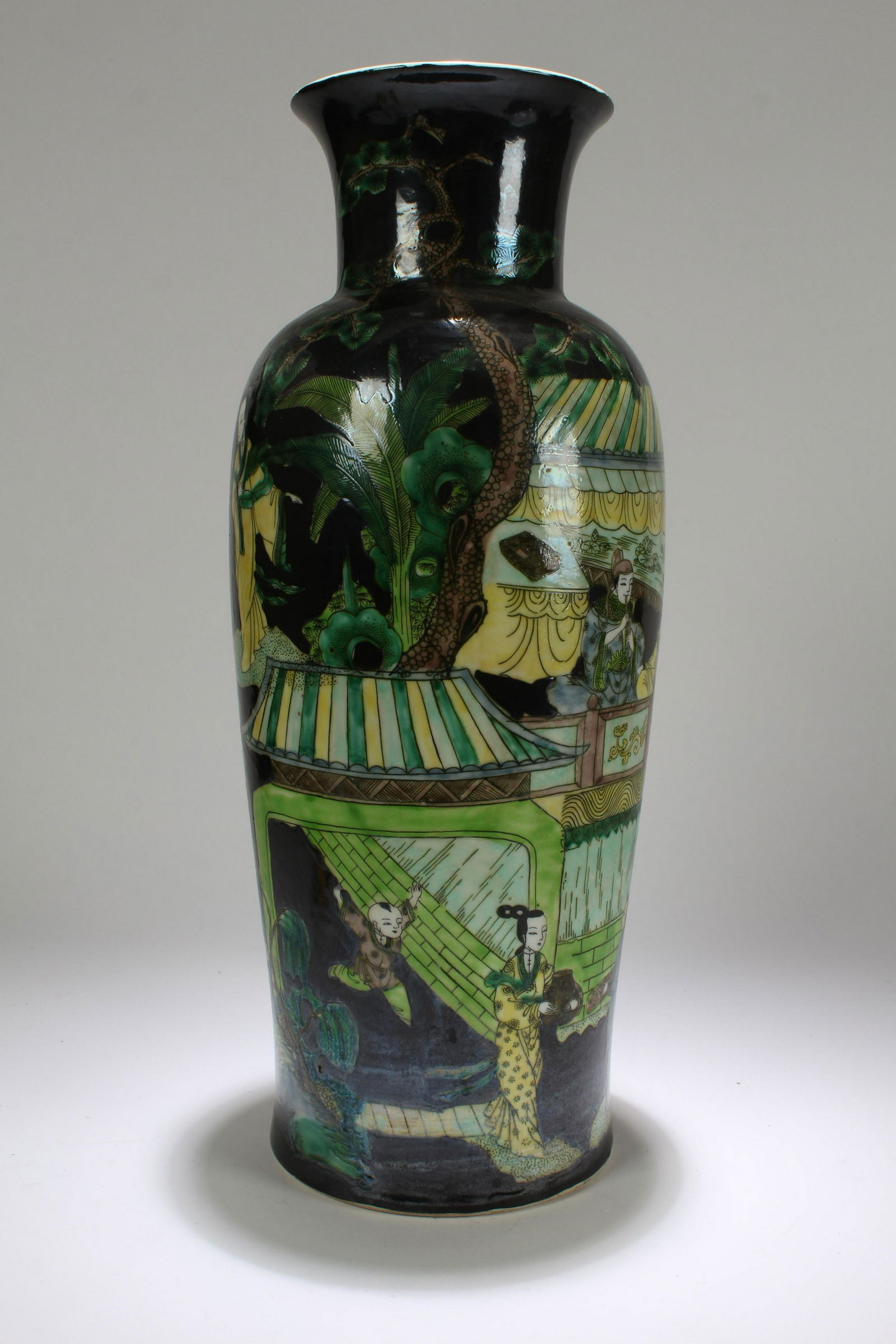 An Estate Chinese Story-telling Porcelain Vase Display (1 of 6)