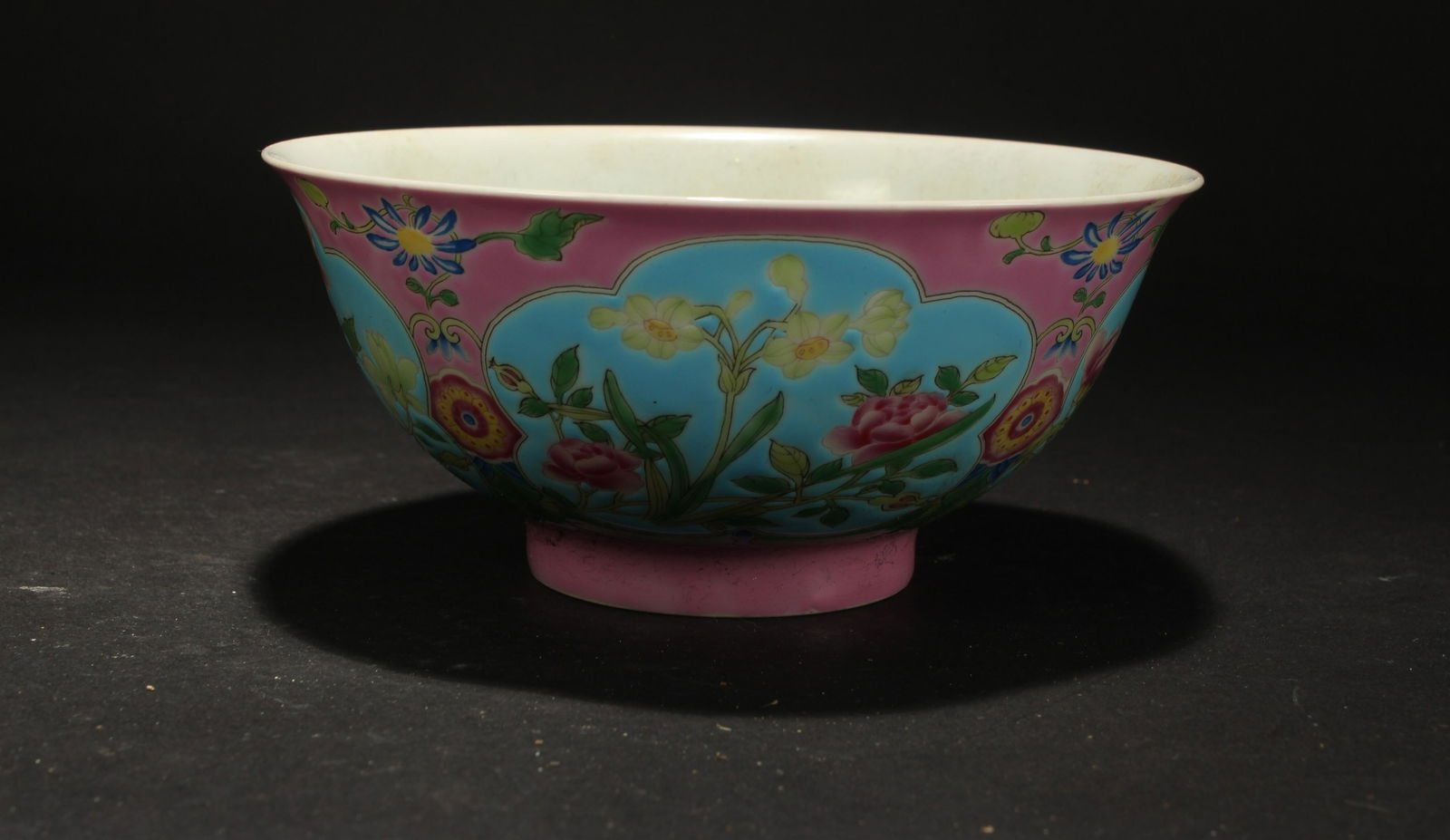 An Estate Chinese Nature-scene Porcelain Bowl (1 of 5)