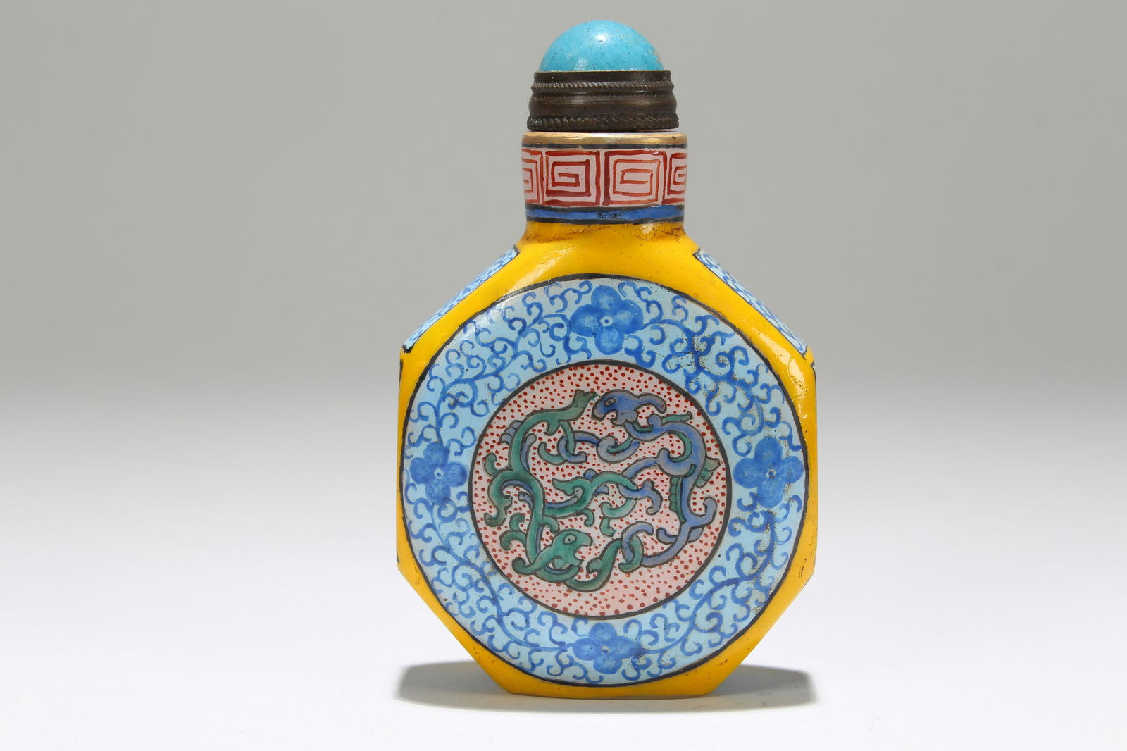 An Estate Chinese Ancient-framing Fortune Snuff Bottle (1 of 6)