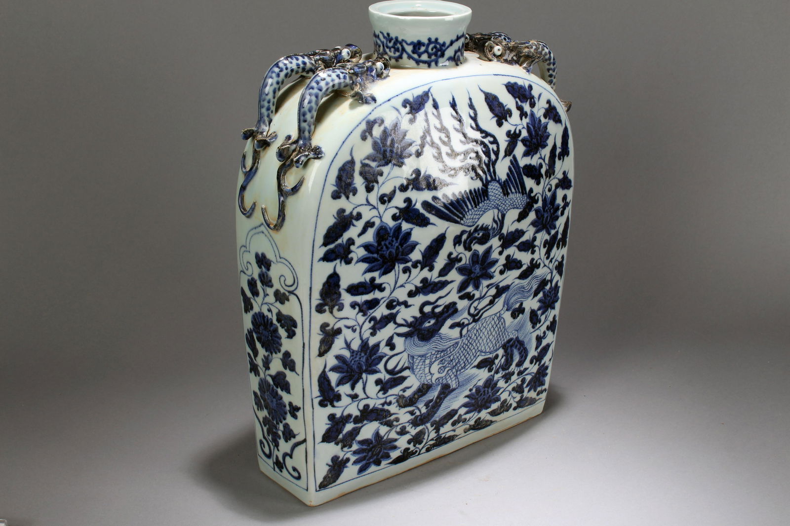 An Estate Chinese Duo-handled Blue and White Massive (1 of 7)
