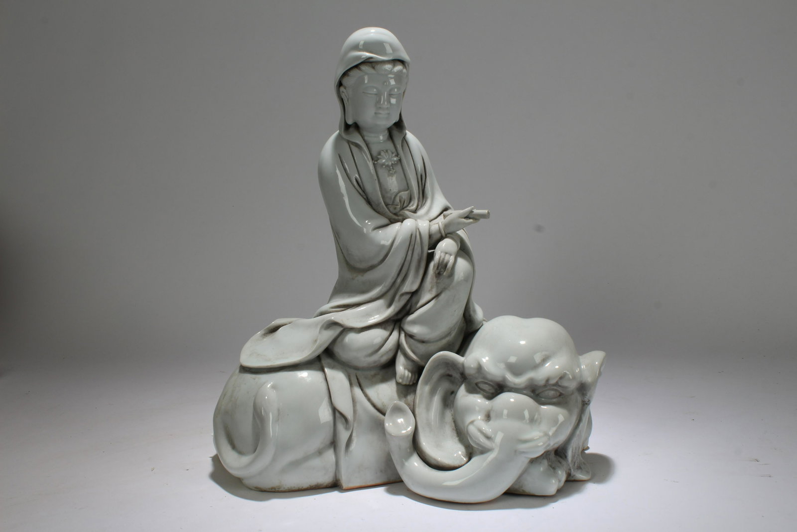 A Chinese Myth-beast Fortune Guanyin Statue Display: A Chinese Myth-beast Fortune Guanyin Statue Display . Height: 12 (inch).