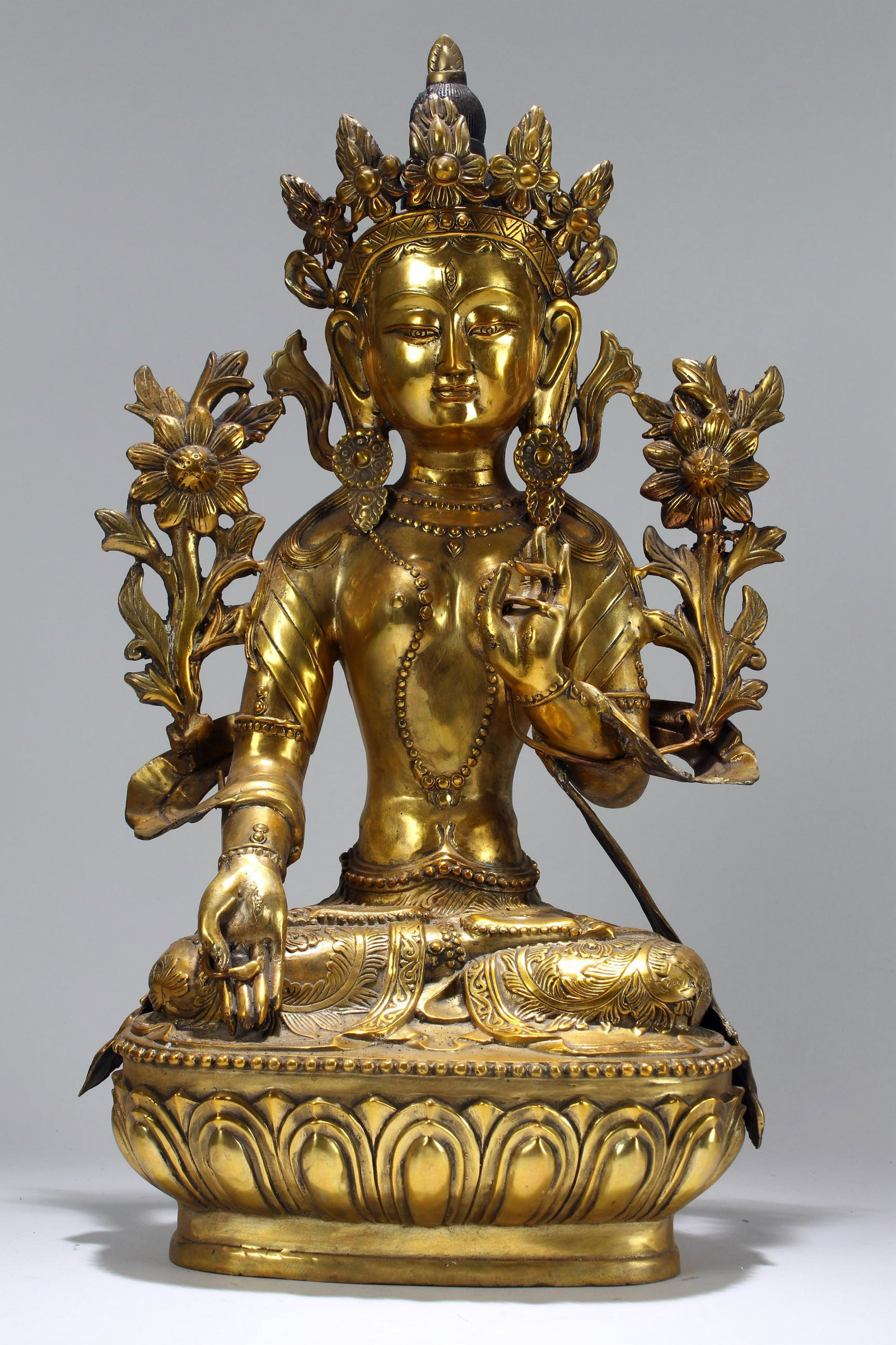 An Estate Chinese Massive Lotus-seated Gilt Religious: An Estate Chinese Massive Lotus-seated Gilt Religious Buddha Statue . Height: 19 (inch).