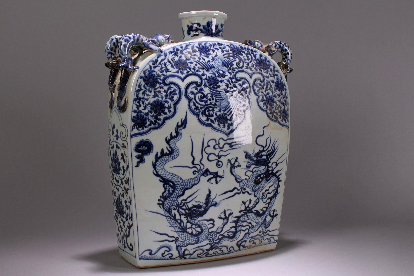 A Chinese Duo-handled Blue and White Massive (1 of 7)