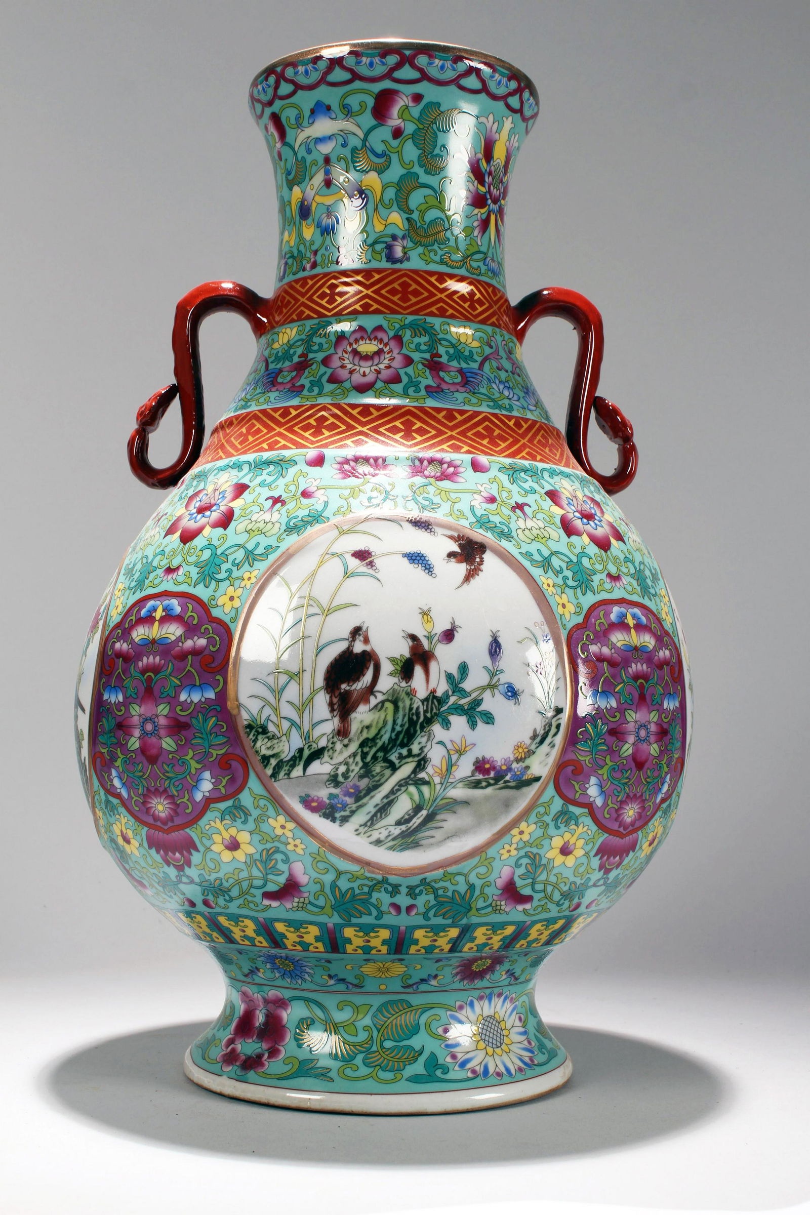 A Chinese Blue-coding Duo-handled Porcelain Massive (1 of 6)