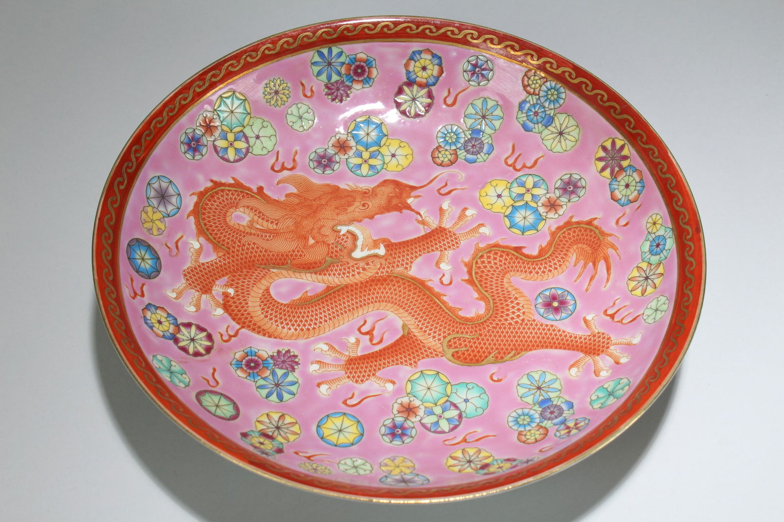 A Chinese Dragon-decorating Pink-coding Fortune (1 of 4)