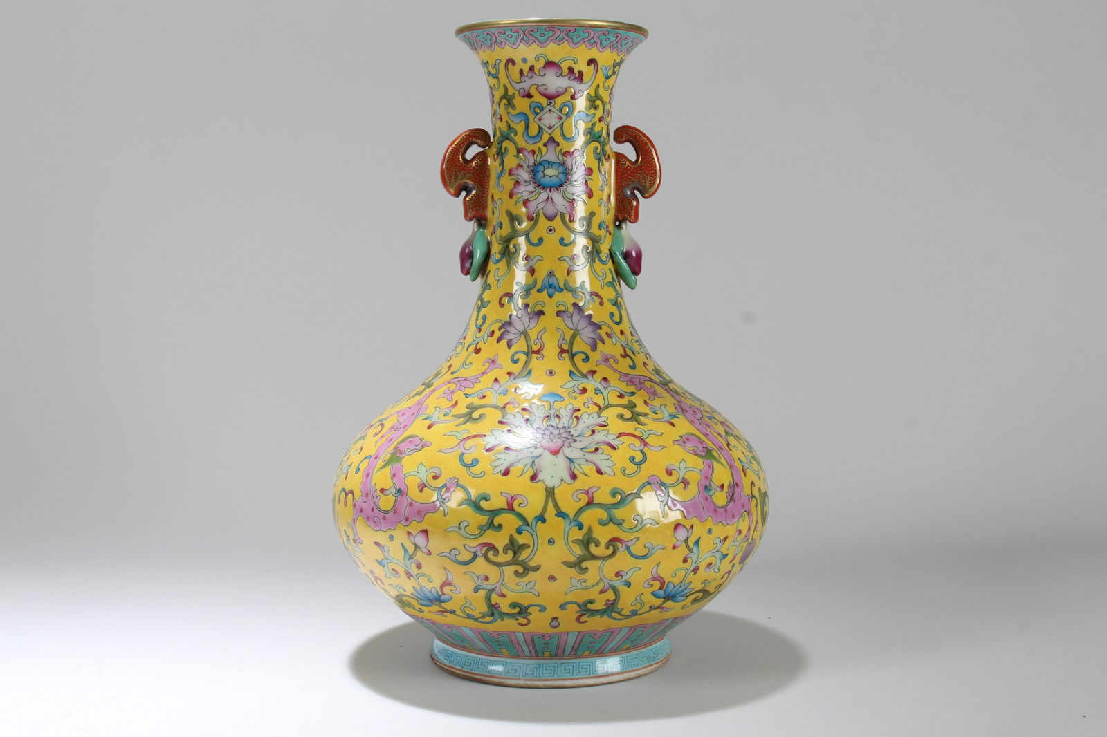 A Chinese Ancient-framing Detailed Duo-handled Yellow (1 of 6)