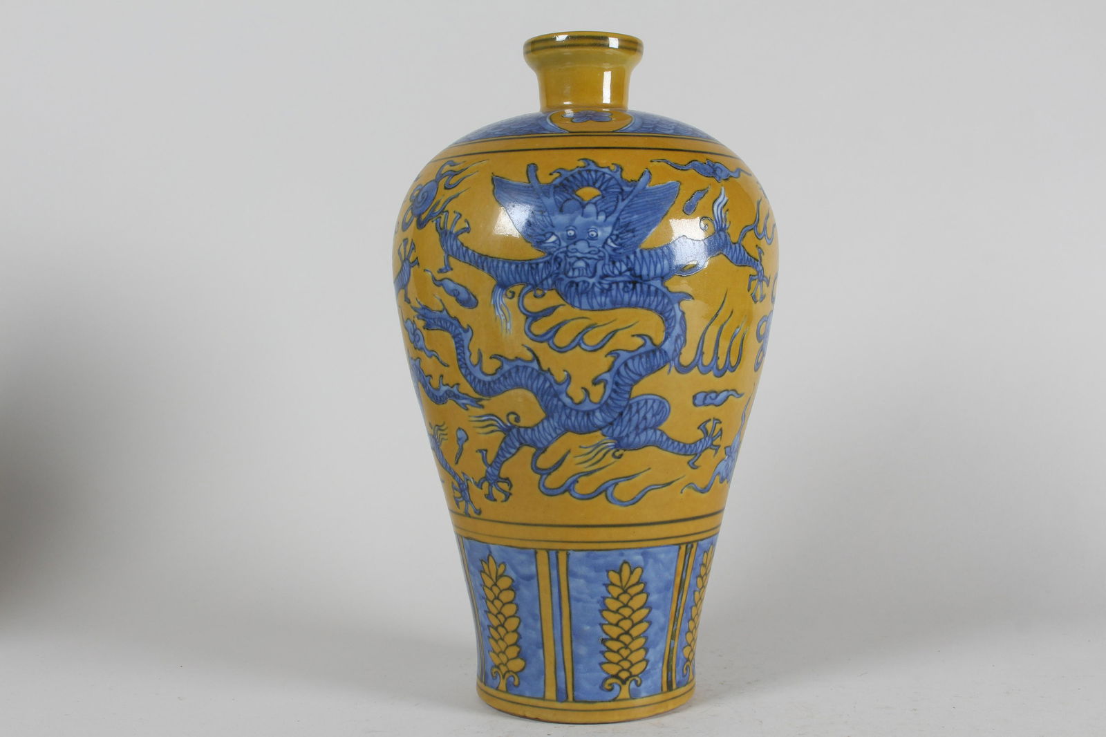 A Chinese Dragon-decorating Yellow-coding Fortune (1 of 5)