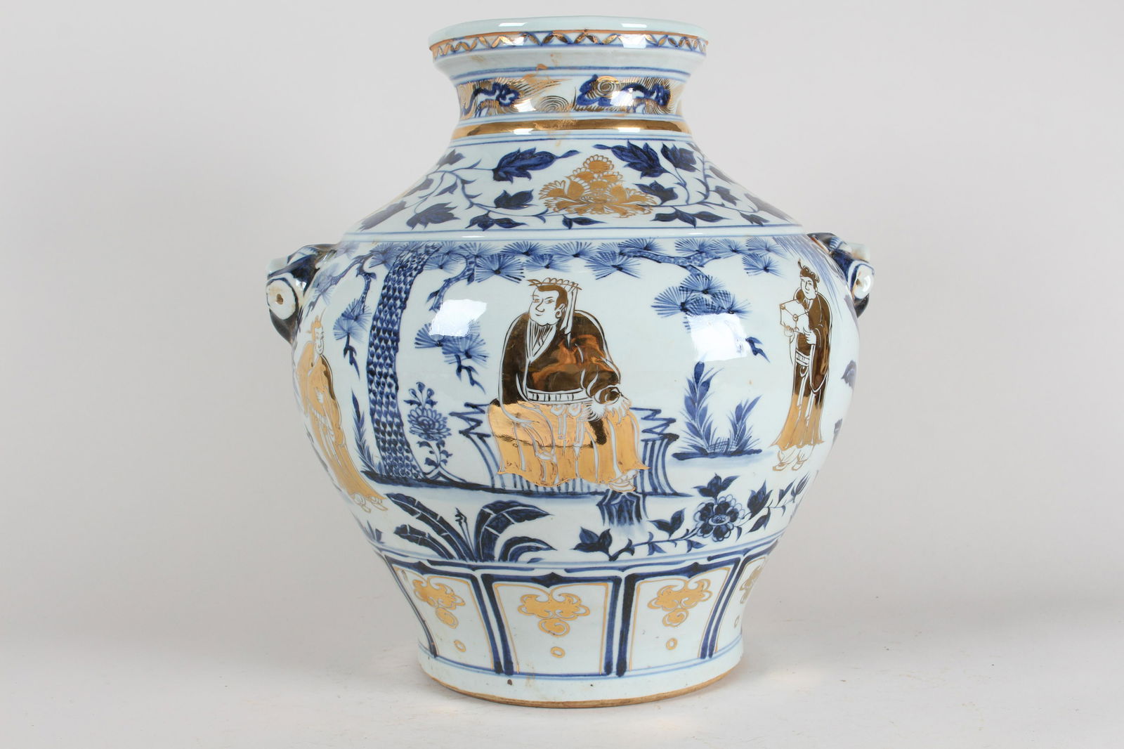 A Chinese Massive Story-telling Duo-handled Fortune (1 of 7)