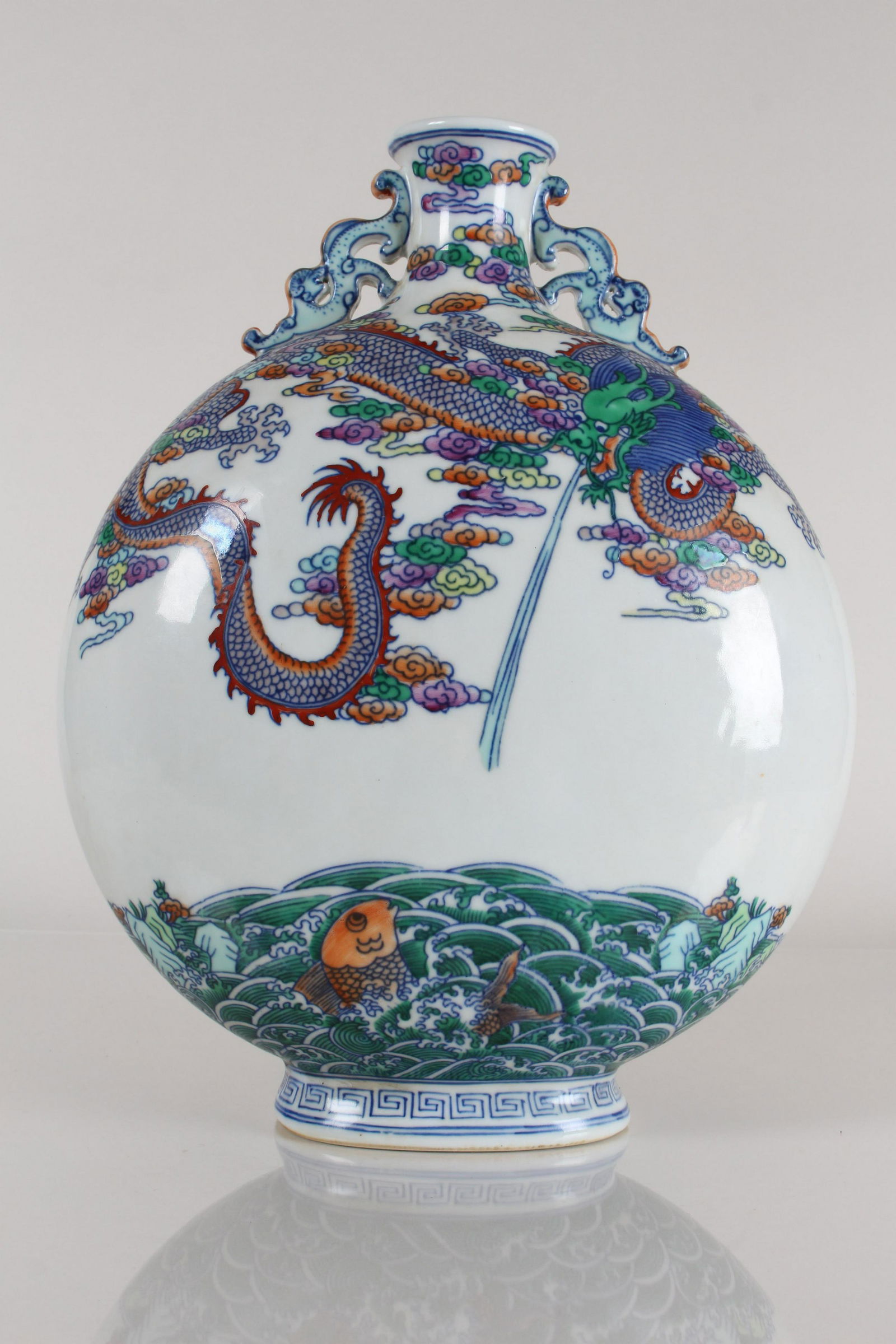 A Chinese Massive Duo-handled Dragon-decorating (1 of 6)