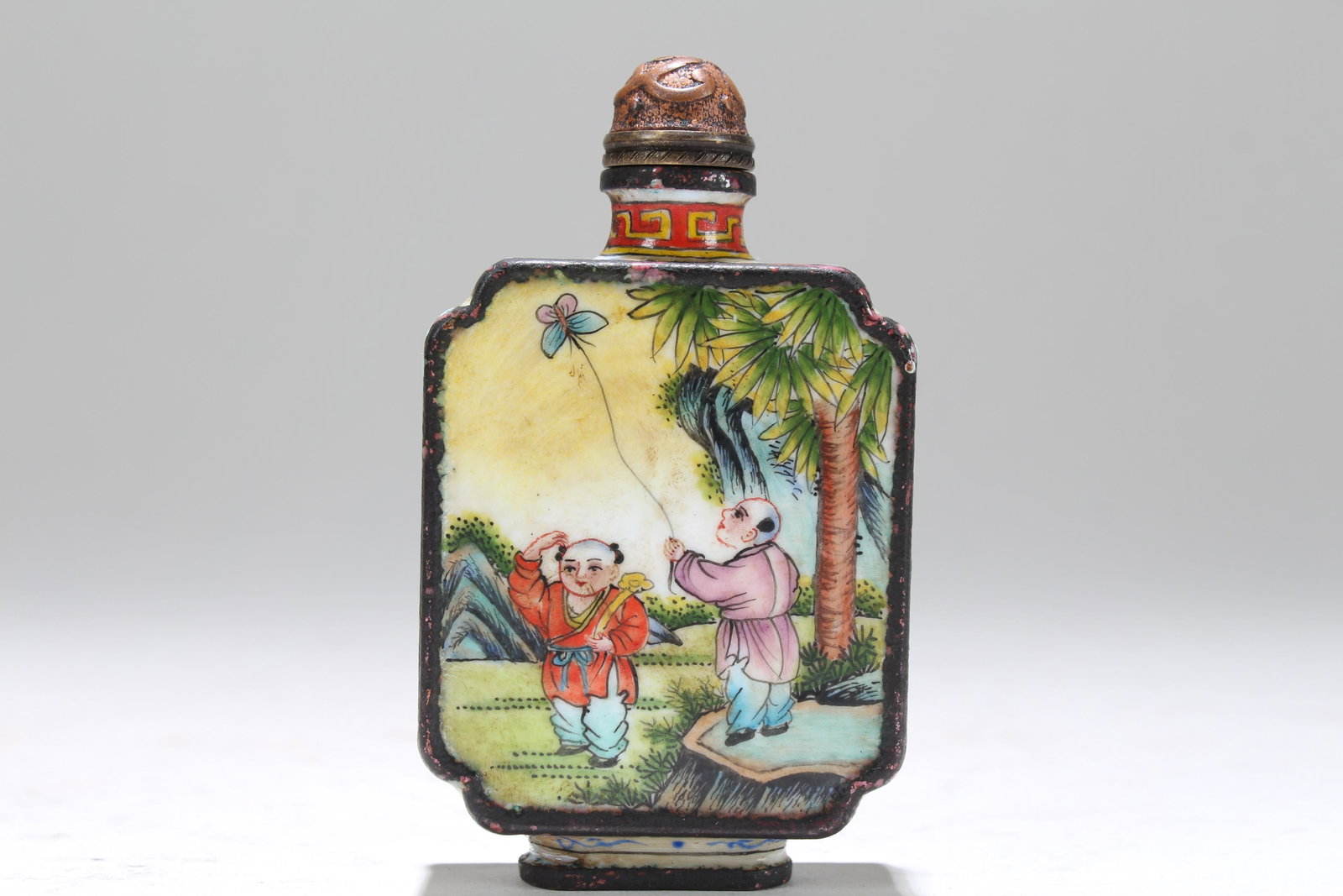 A Chinese Story-telling Fortune Snuff Bottle: A Chinese Story-telling Fortune Snuff Bottle . Height: 3 (inch).