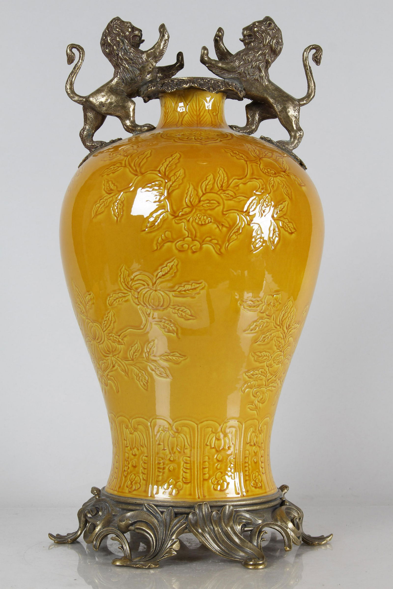 A Chinese Ancient-framing Massive Porcelain Fortune Vase (1 of 7)