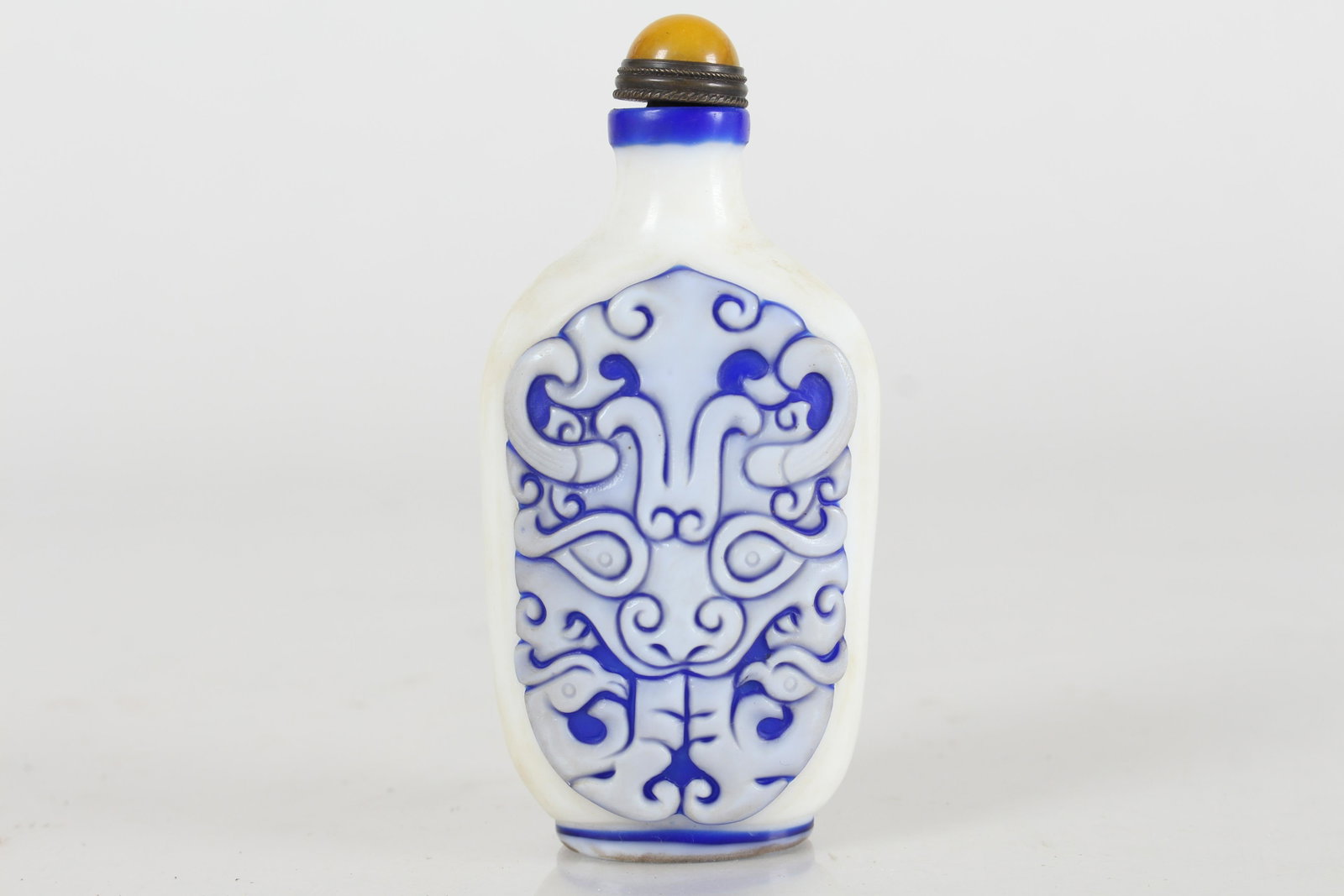 Chinese Longlife-symbol Fortune Snuff Bottle: Chinese Longlife-symbol Fortune Snuff Bottle . Height: 3.25 (inch).