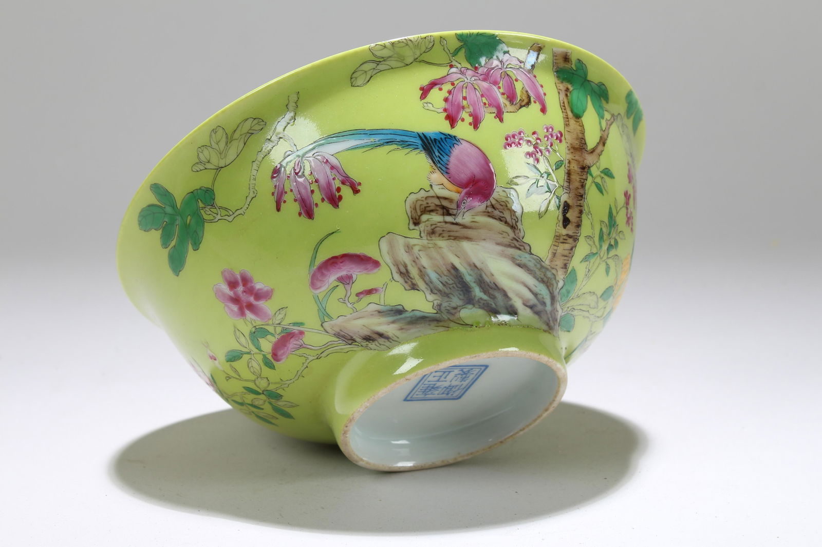 A Chinese Greeen-coding Nature-sceen Fortune Porcelain Bowl (1 of 4)