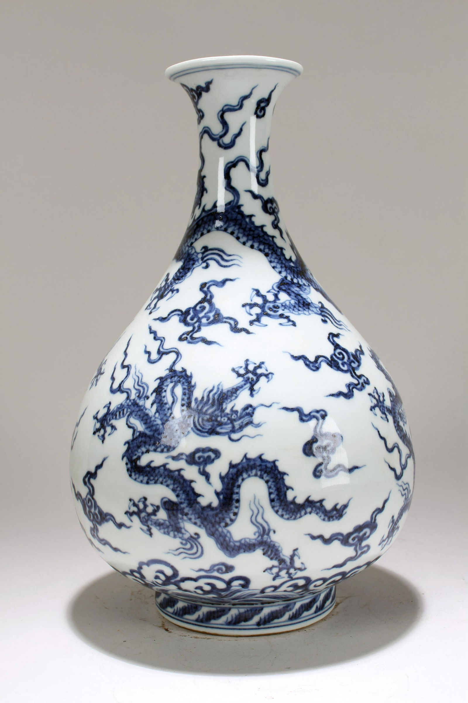 A Chinese Vividly-detailed Blue and White Dragon-decorating Porcelain Vase (1 of 5)