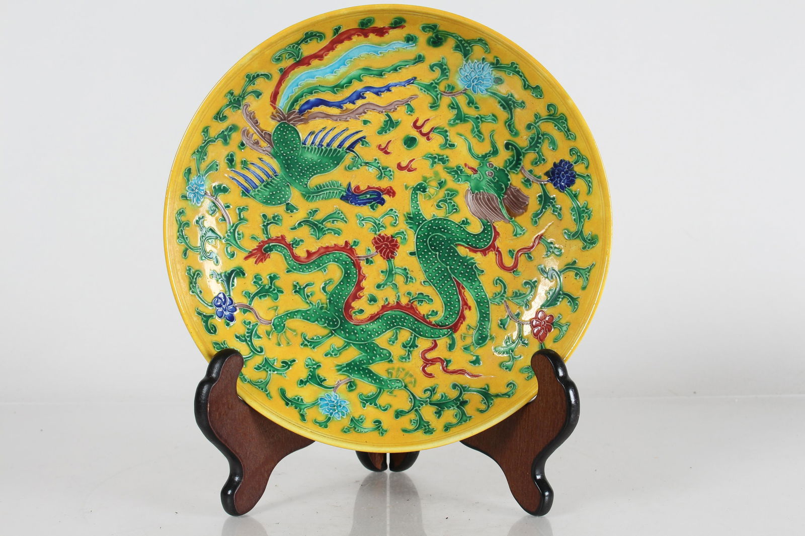 A Chinese Dragon-decorating Porcelain Fortune Plate (1 of 4)