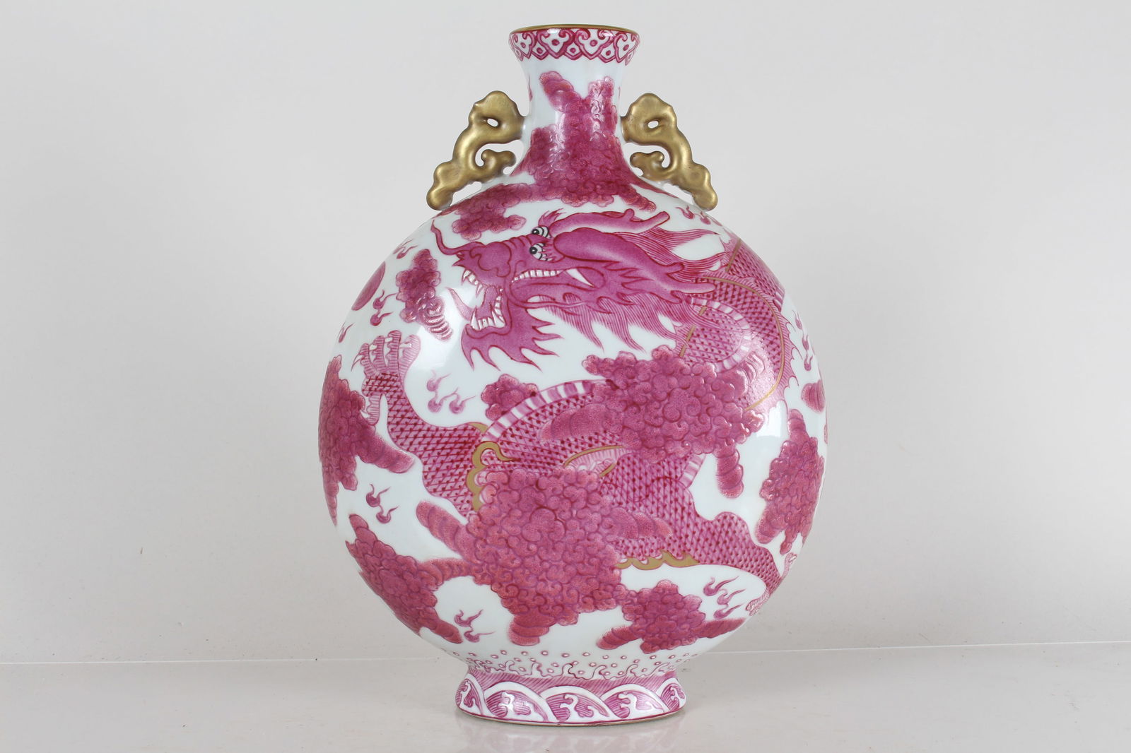 A Chinese Duo-handled Pink-coding Dragon-decorating Porcelain Fortune Vase (1 of 5)