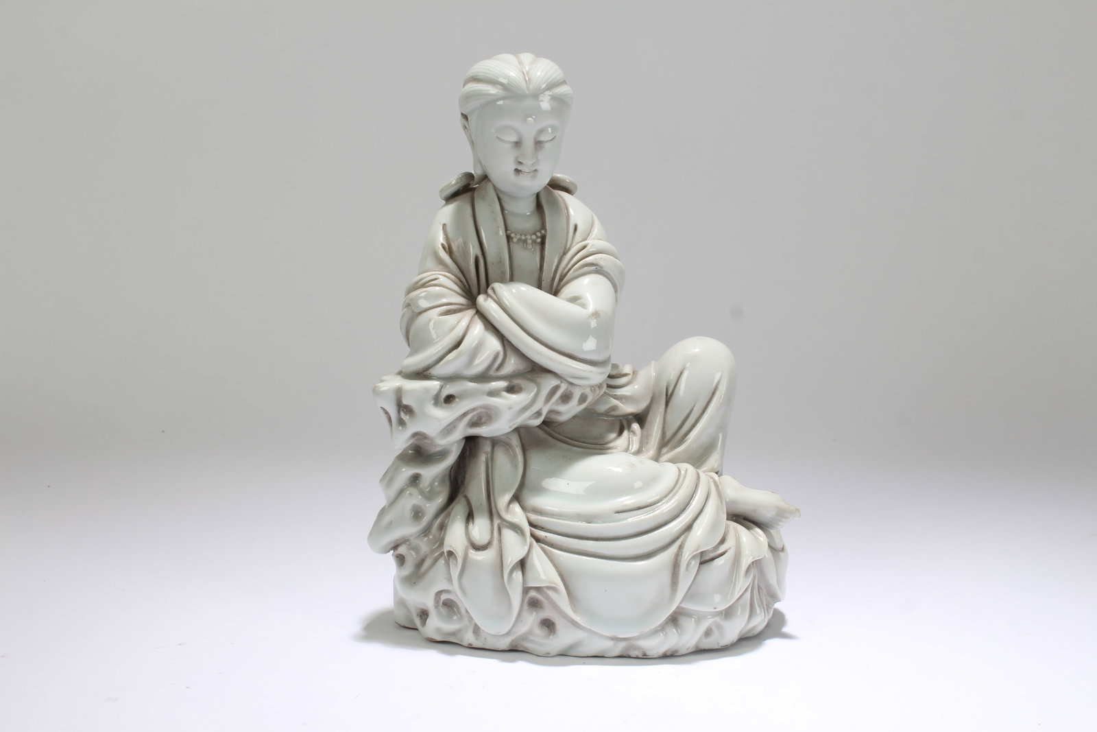 A Chinese De Blanc Porcelain Buddha Statue: A Chinese De Blanc Porcelain Buddha Statue . Height: 7.25 (inch).