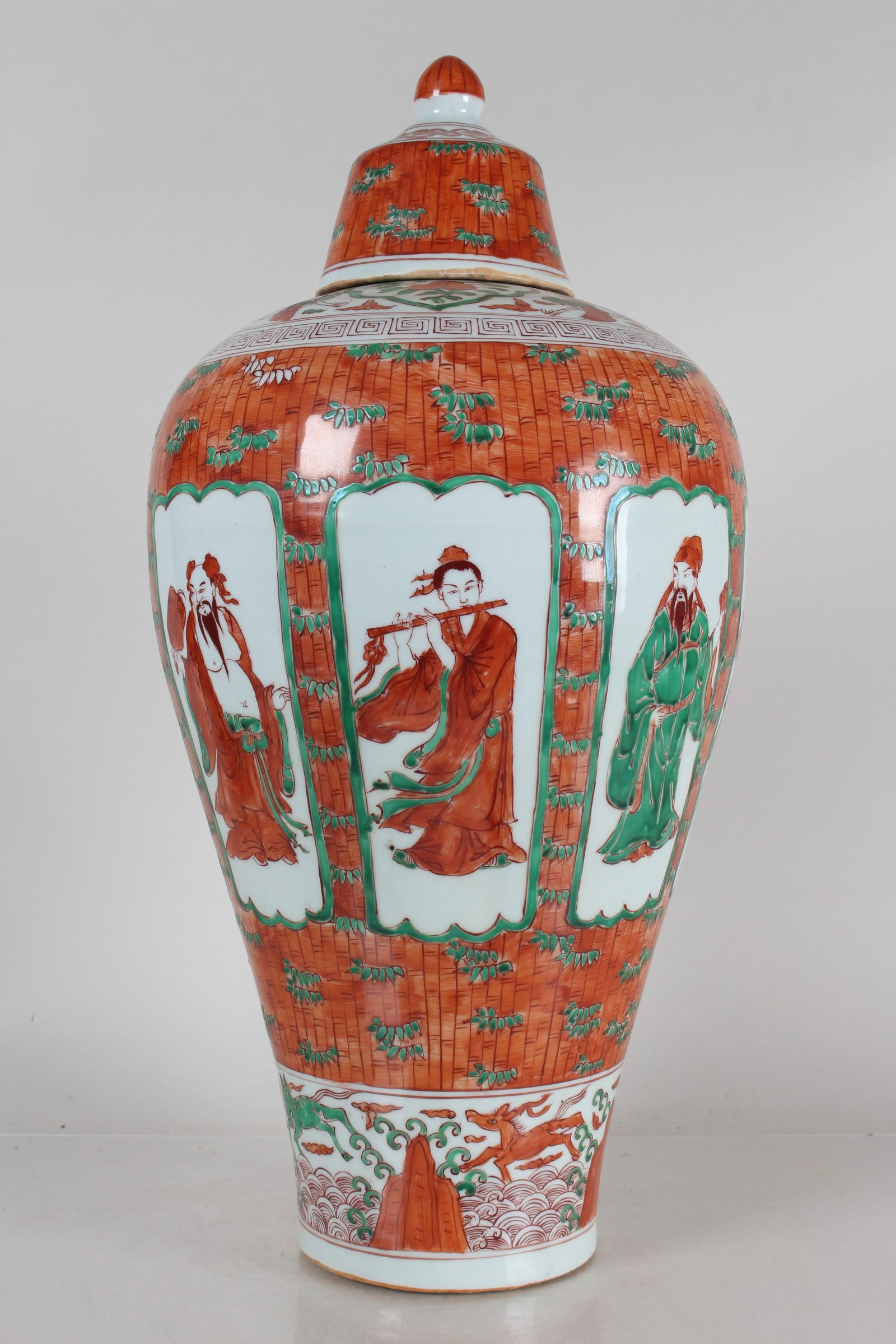 A Chinese Lidded Detailed Ancient-framing Porcelain Fortune Vase: A Chinese Lidded Detailed Ancient-framing Porcelain Fortune Vase . Height: 20(inch).