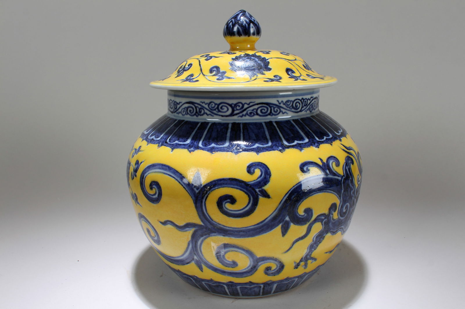 A Chinese Lidded Myth-beast Fortune Yellow-coding Porcelain Vase (1 of 4)
