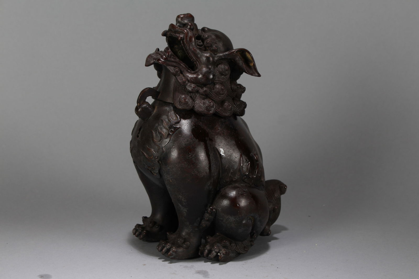 A Chinese Anicent-framing Religious Myth-beast Statue: A Chinese Anicent-framing Religious Myth-beast Statue. Height : 9 (inch). Width : 5 (inch). Length : 6 (inch).