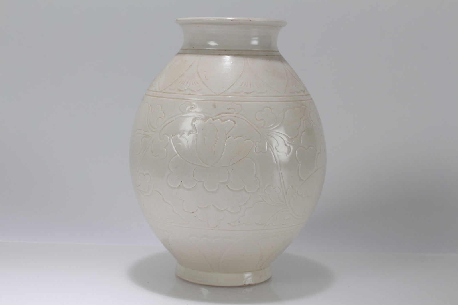 A Chinese Ancient-framing White Porcelain Fortune Vase (1 of 4)