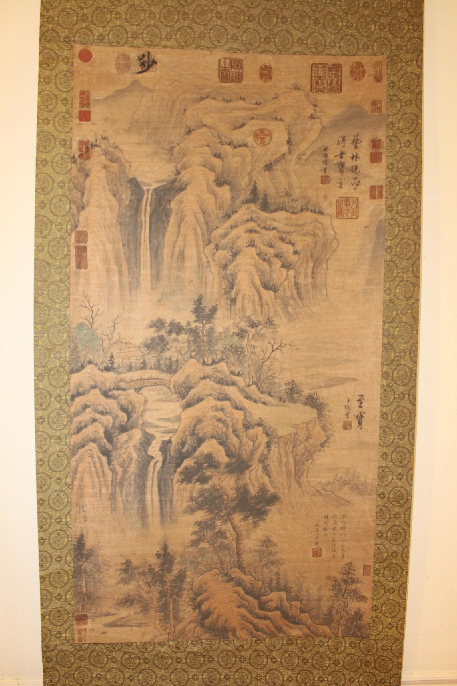A Chinese Mountain-view Vivid Fortune Scroll - 8