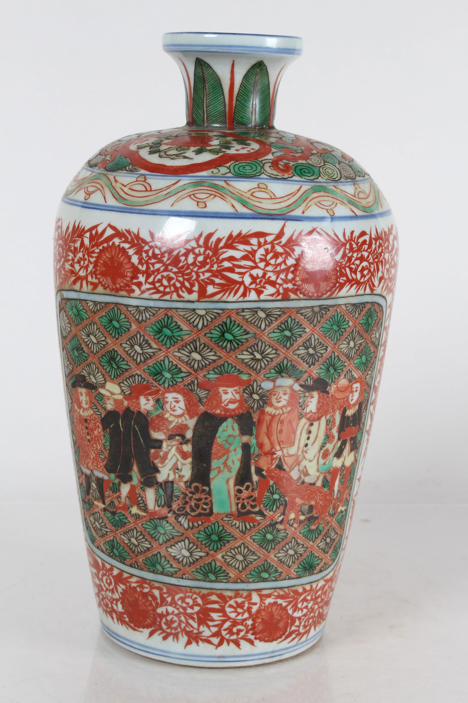 A Chinese Story-telling Ancient-framing Porcelain Fortune Vase: A Chinese Story-telling Ancient-framing Porcelain Fortune Vase . Height: 11.75 (inch).