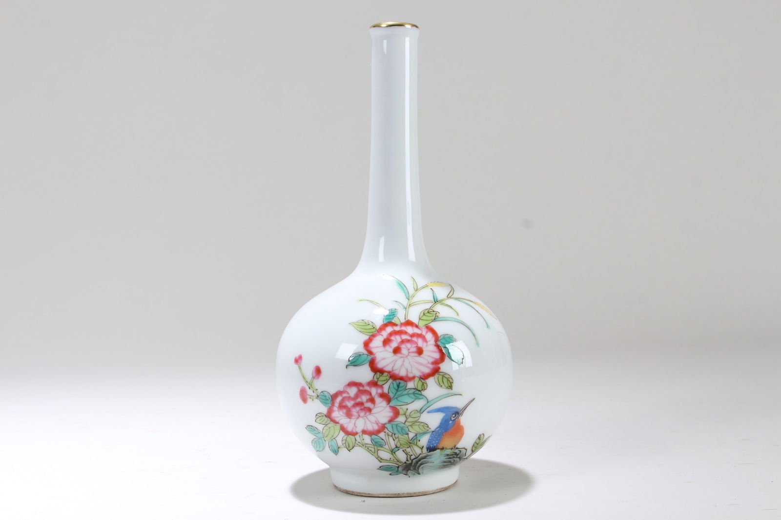 A Chinese Narrow-opening Nature-sceen Fortune Porcelain Vase: A Chinese Narrow-opening Nature-sceen Fortune Porcelain Vase . Height: 6.5 (inch).