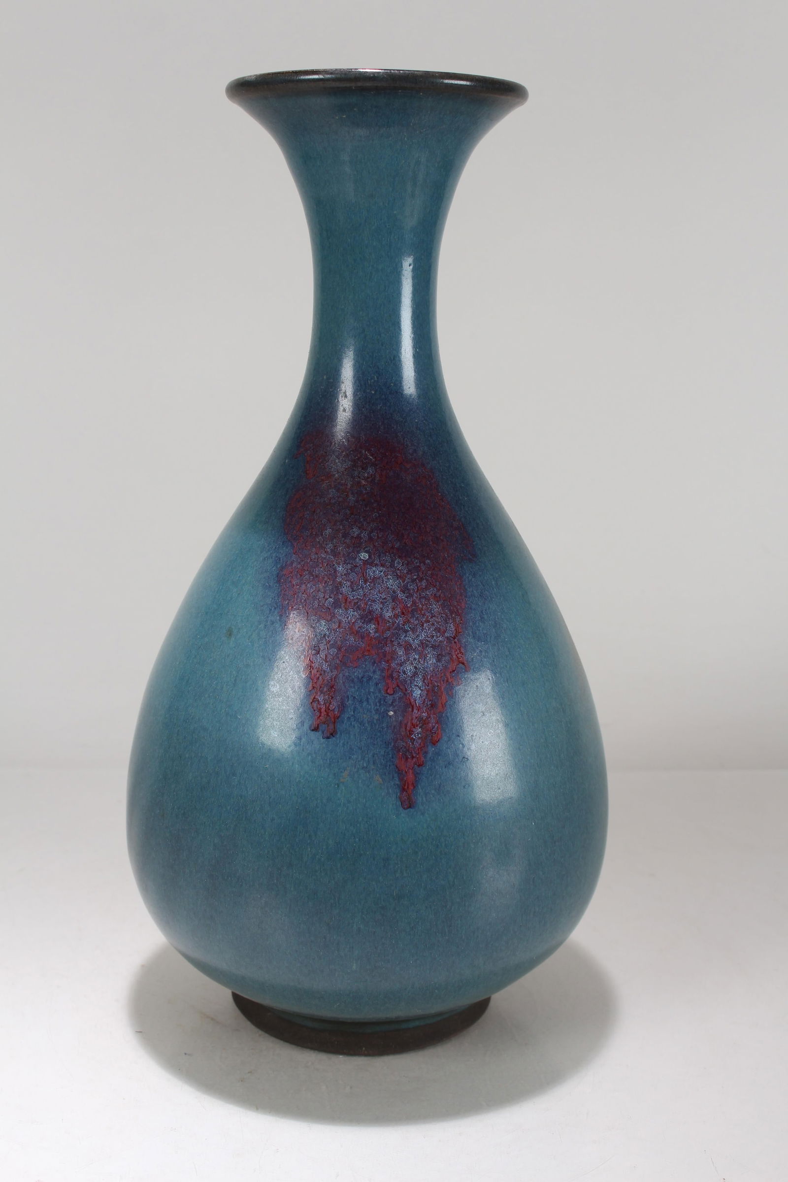 A Chinese Rujun Porcelain Fortune Vase (1 of 4)