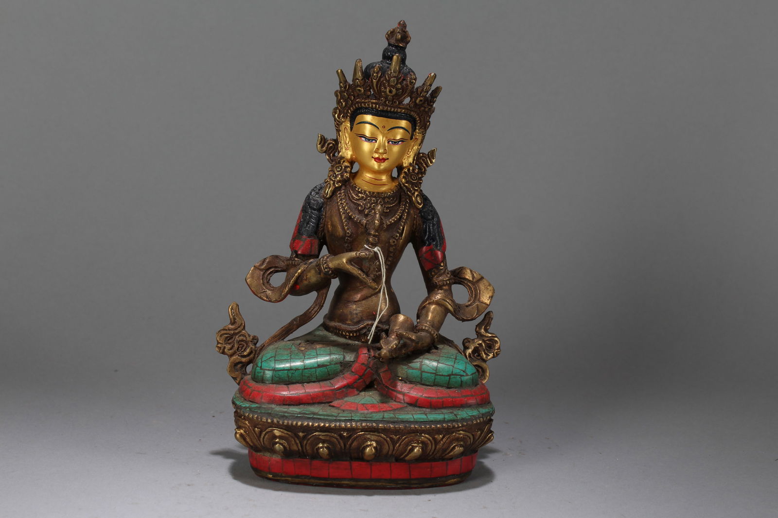 A Chinese Anicent-framing Religious Fortune Buddha Statue: A Chinese Anicent-framing Religious Fortune Buddha Statue. Height : 8.75 (inch). Width : 6 (inch). Length : 4 (inch).