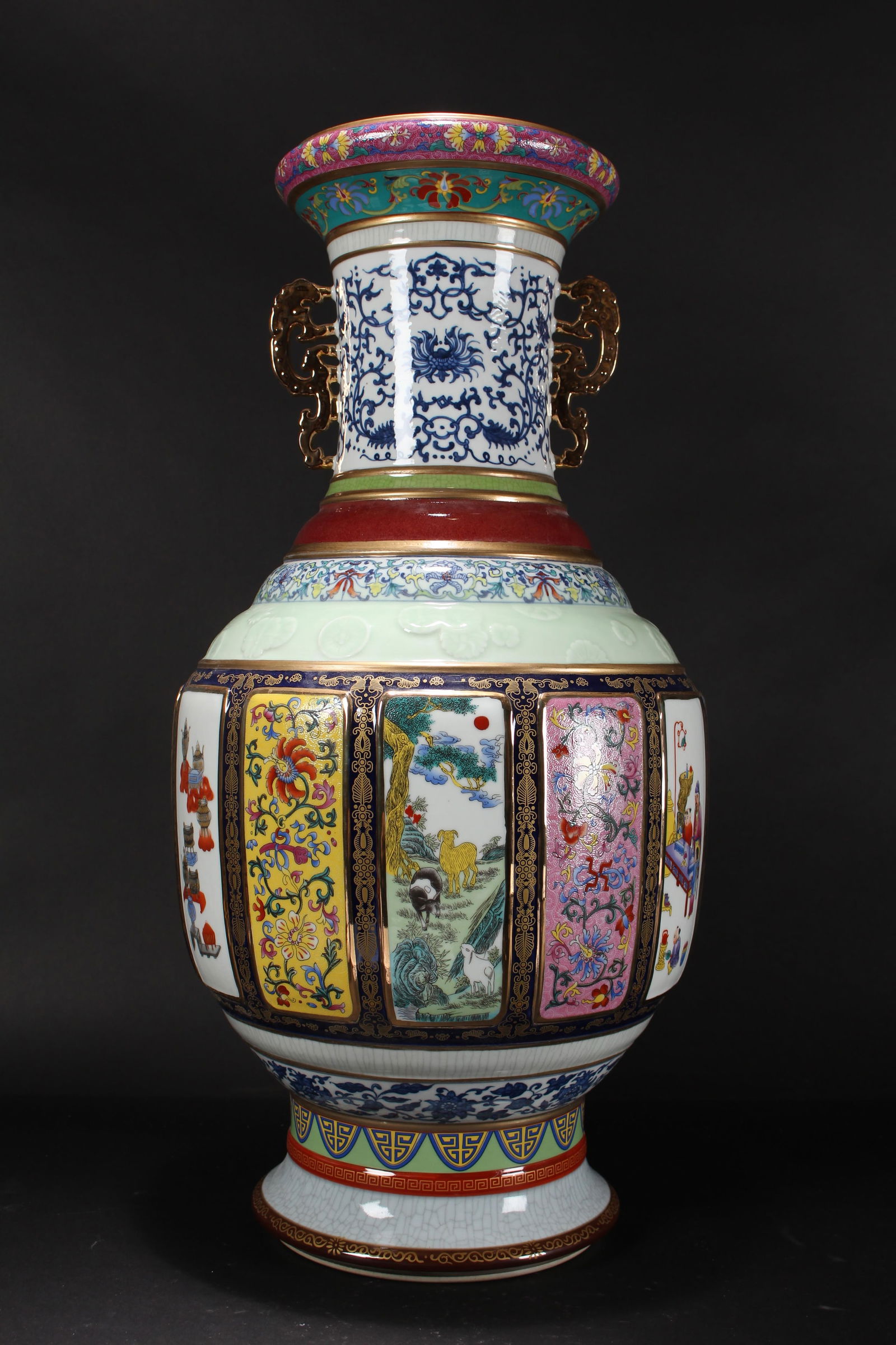 A Chinese Mother-of-porcelain Duo-handle Massive Detailed Porcelain Vase (1 of 10)