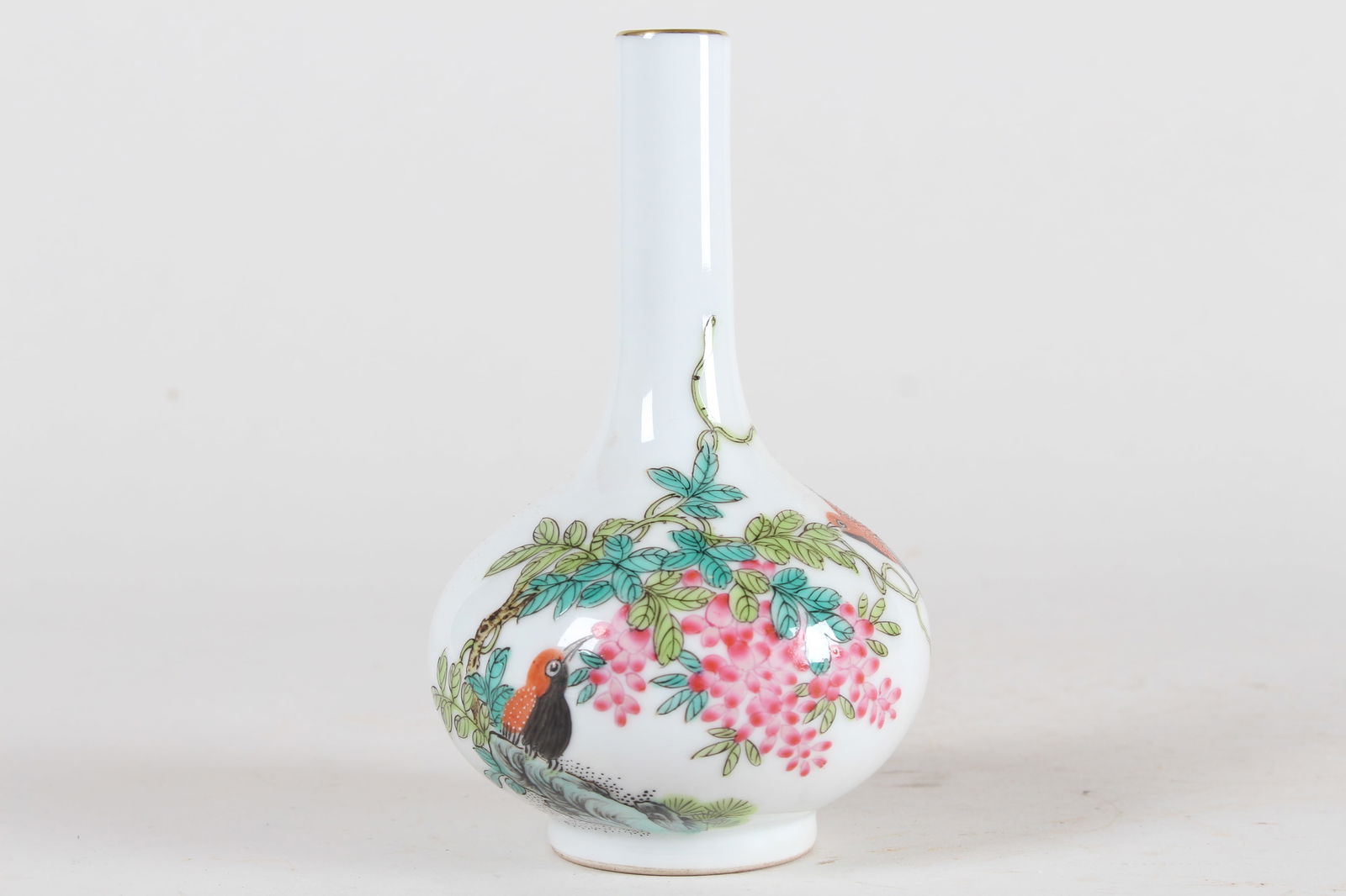 A Chinese Poetry-framing Nature-sceen Fortune Porcelain Vase (1 of 3)